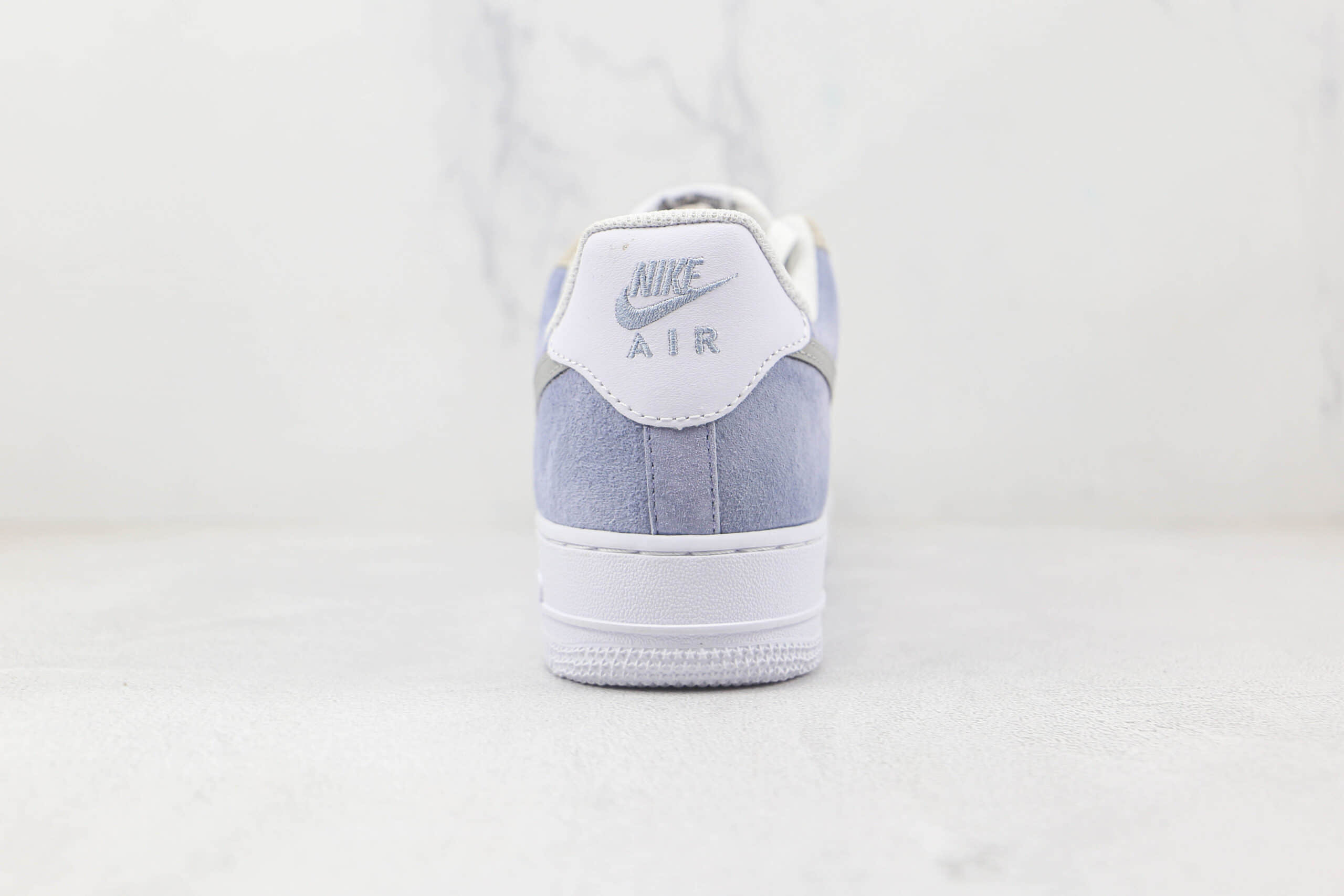 耐克Nike Air Force 1’07 Low纯原版本低帮空军一号白灰蓝麂皮拼接板鞋原楦头纸板打造 货号：LM2033-208