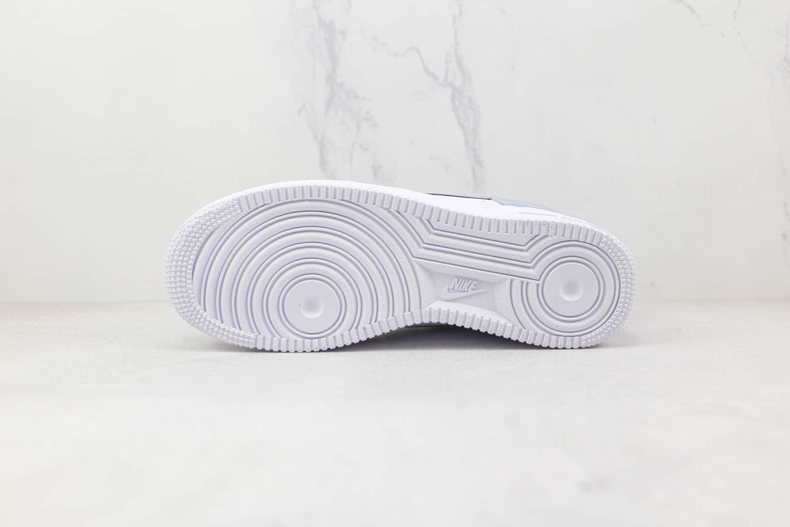 耐克Nike Air Force 1’07 Low纯原版本低帮空军一号白灰蓝麂皮拼接板鞋原楦头纸板打造 货号：LM2033-208