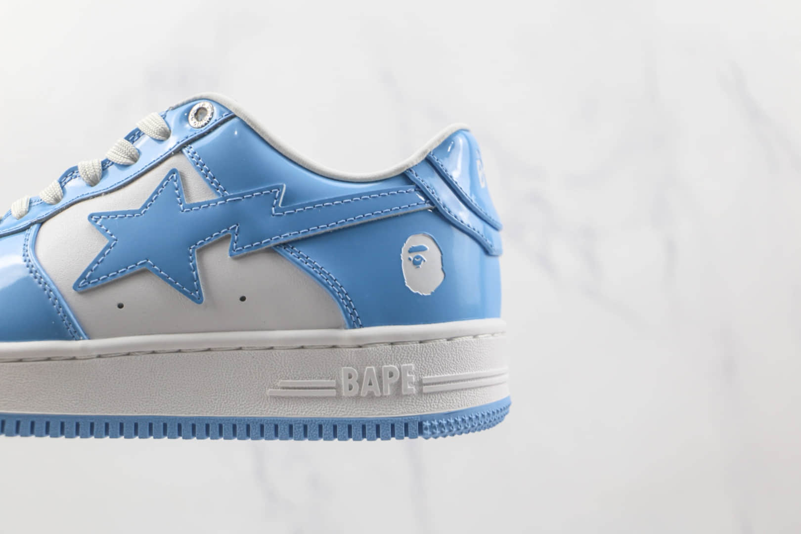 猿人头Bape Sta Tokyo白蓝低帮漆皮板鞋原档案数据开发 货号：1H20191048