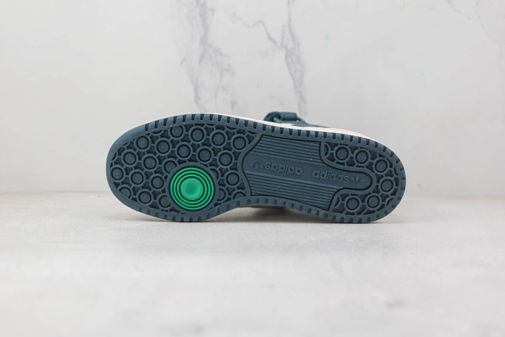 阿迪达斯adidas originals Forum 84 low纯原版本三星堆成都限定白绿色Forum84板鞋原档案数据开发 货号：HP2067