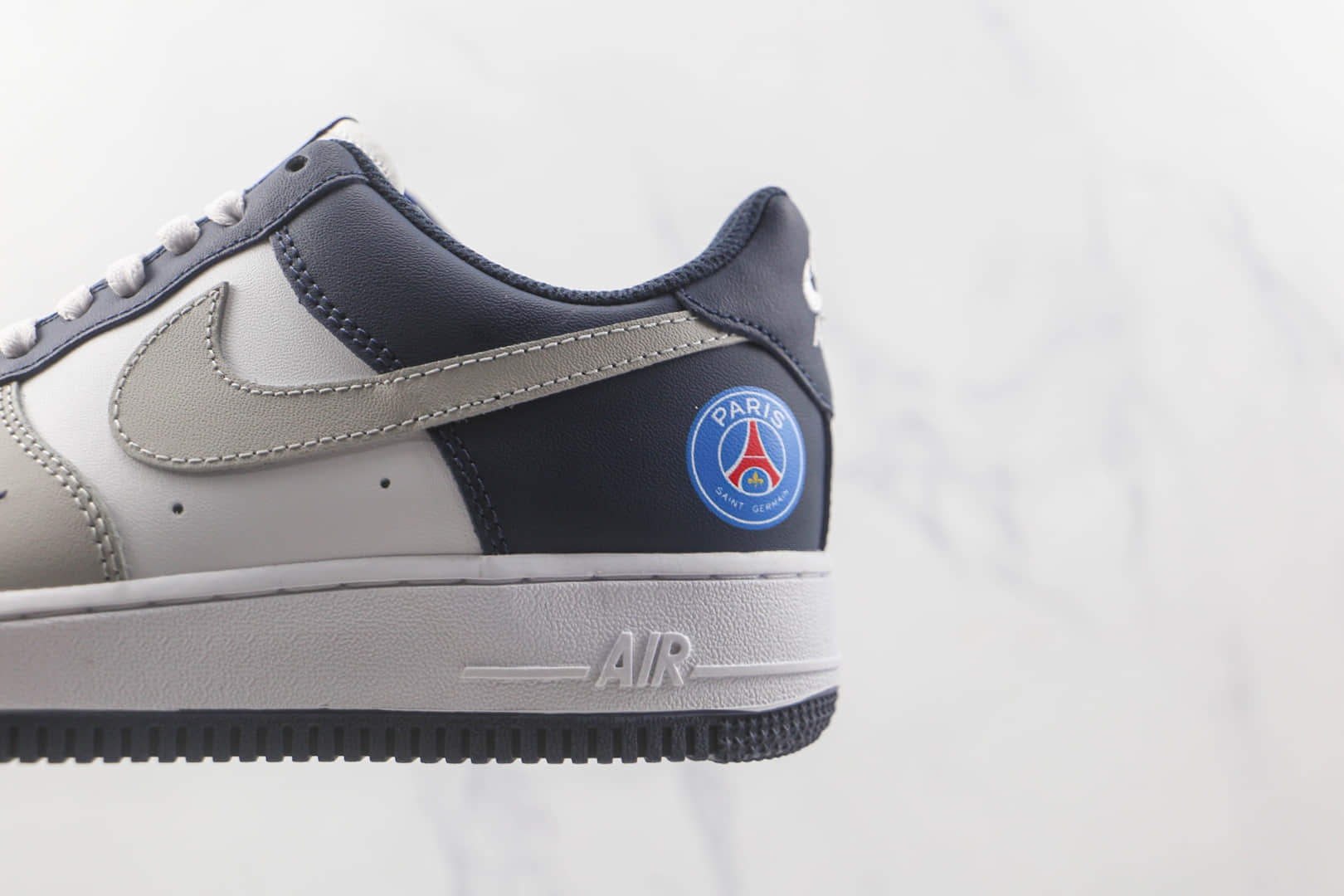 耐克Nike Air Force 1’07 Low纯原版本低帮空军一号巴黎灰蓝拼接板鞋内置气垫 货号：BS8872-055