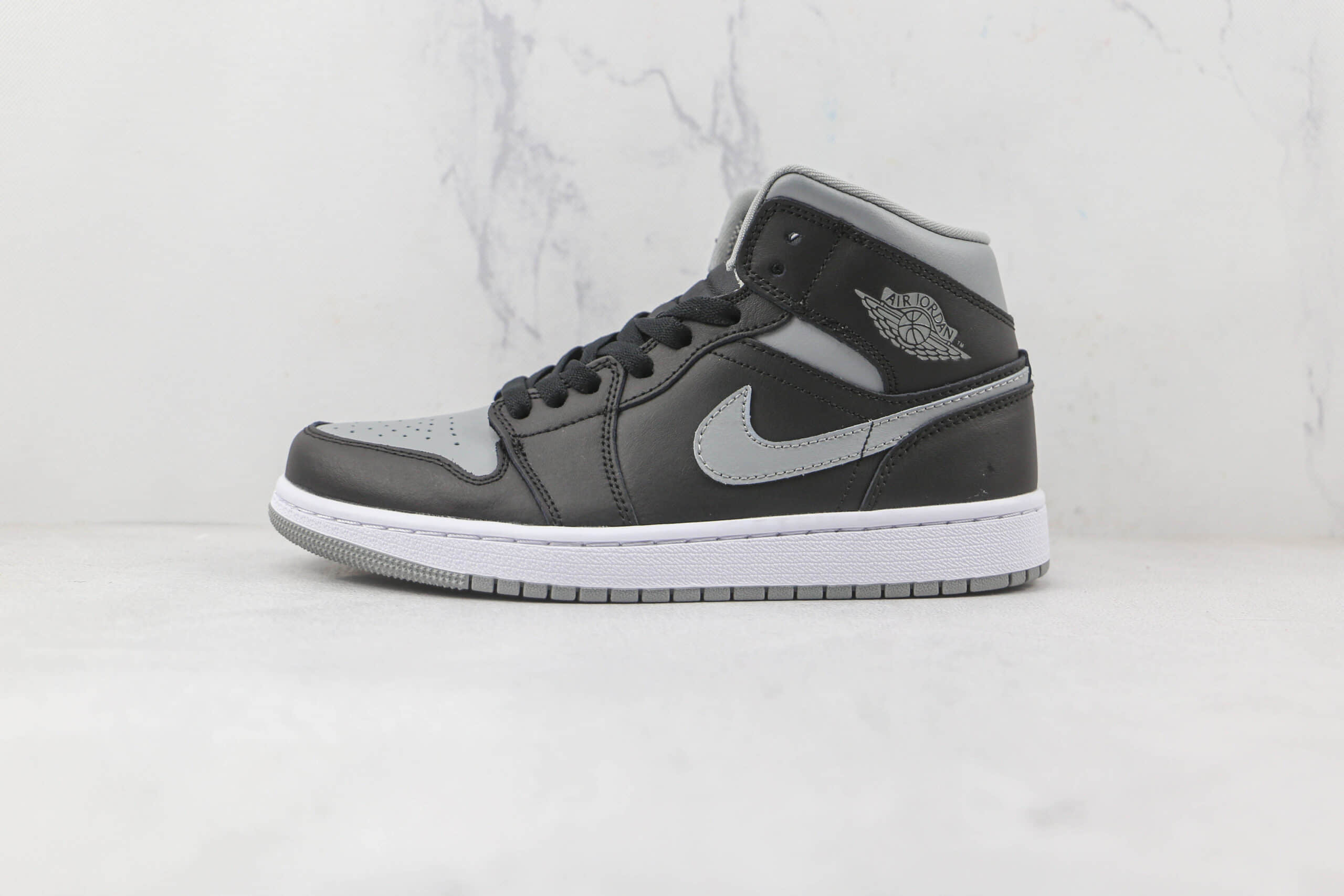 乔丹Air Jordan 1 Mid纯原版本中帮AJ1黑灰篮球鞋原档案数据开发 货号:BQ6472-007
