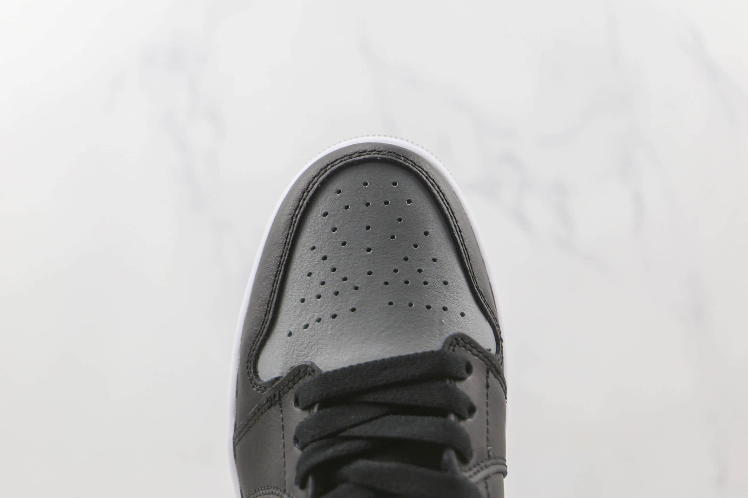 乔丹Air Jordan 1 Mid纯原版本中帮AJ1黑灰篮球鞋原档案数据开发 货号:BQ6472-007