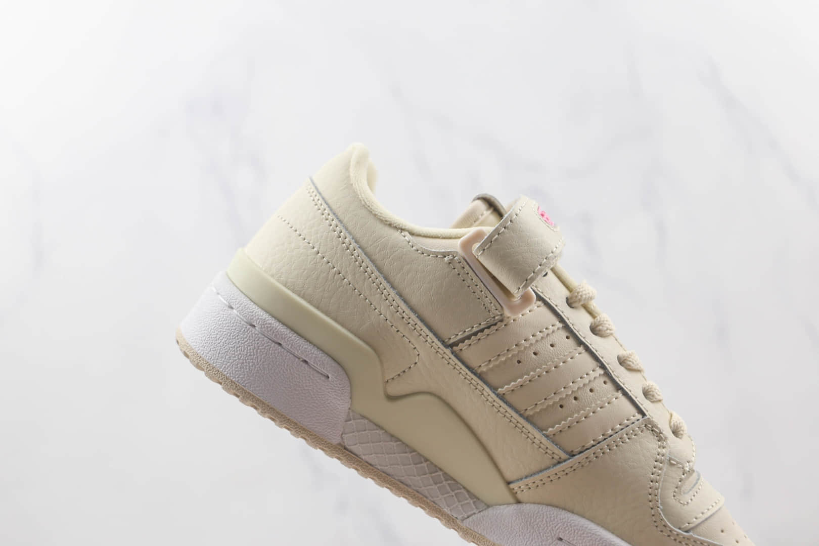 阿迪达斯Adidas originals Forum 84 low纯原版本米色魔术贴Forum84板鞋原楦头纸板打造 货号:GV9190