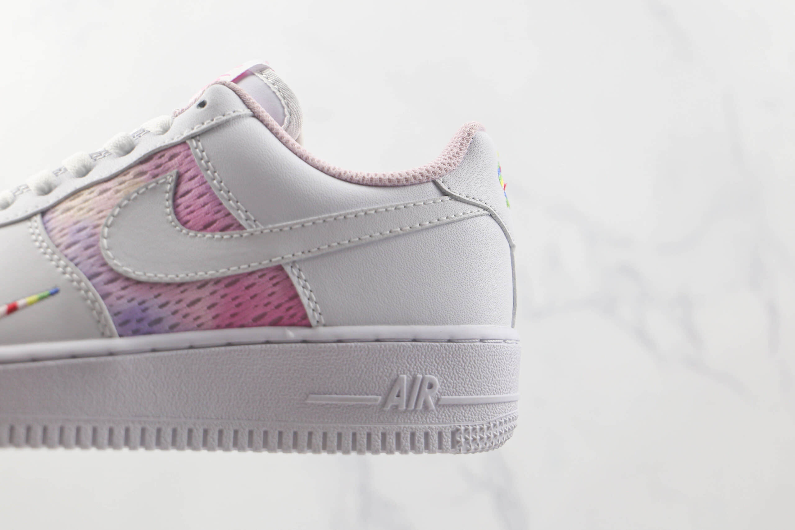 耐克Nike Air Force 1’07 Low纯原版本低帮空军一号刺绣白勾板鞋内置气垫 货号:CH3512-001
