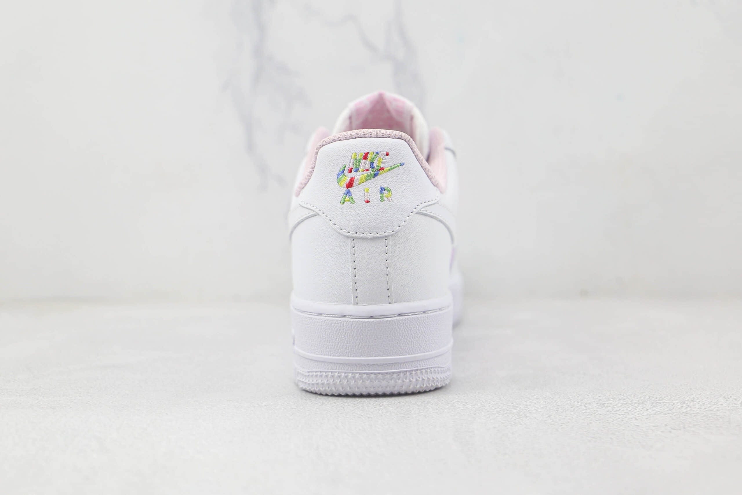 耐克Nike Air Force 1’07 Low纯原版本低帮空军一号刺绣白勾板鞋内置气垫 货号:CH3512-001