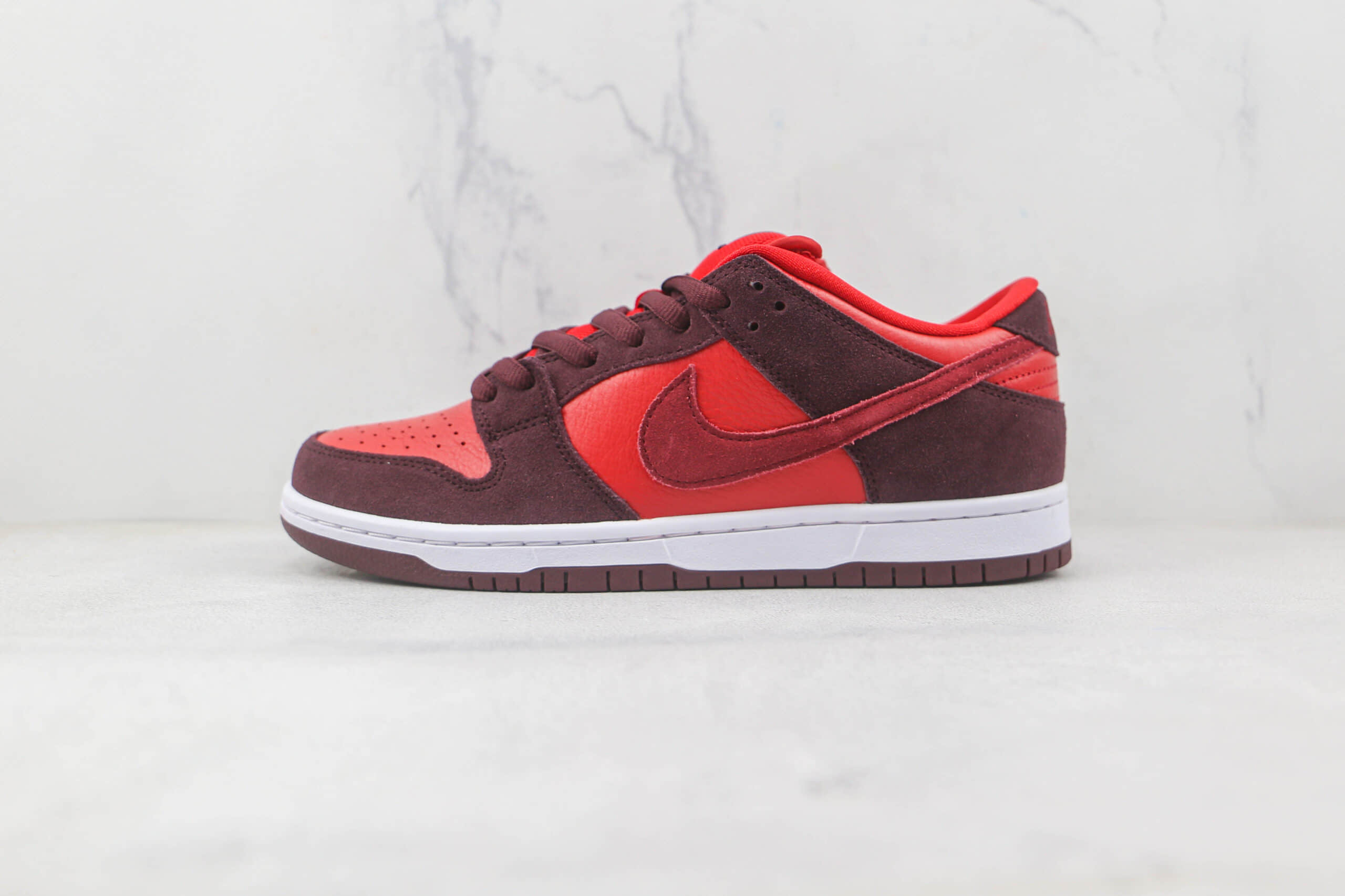 耐克Nike SB Dunk Low Cherry纯原版本低帮SB DUNK樱桃红配色板鞋内置气垫 货号:DM0807-600