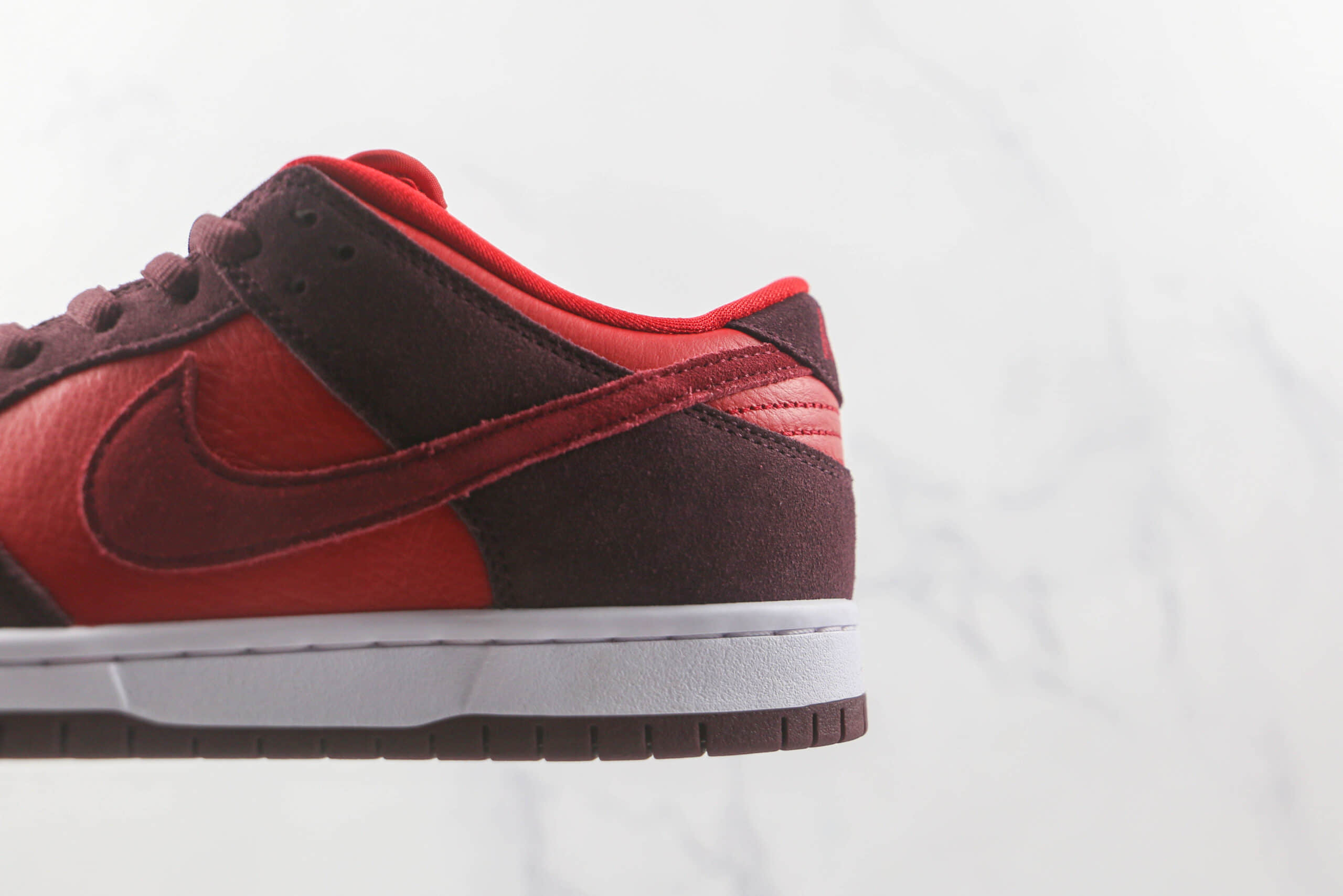 耐克Nike SB Dunk Low Cherry纯原版本低帮SB DUNK樱桃红配色板鞋内置气垫 货号:DM0807-600