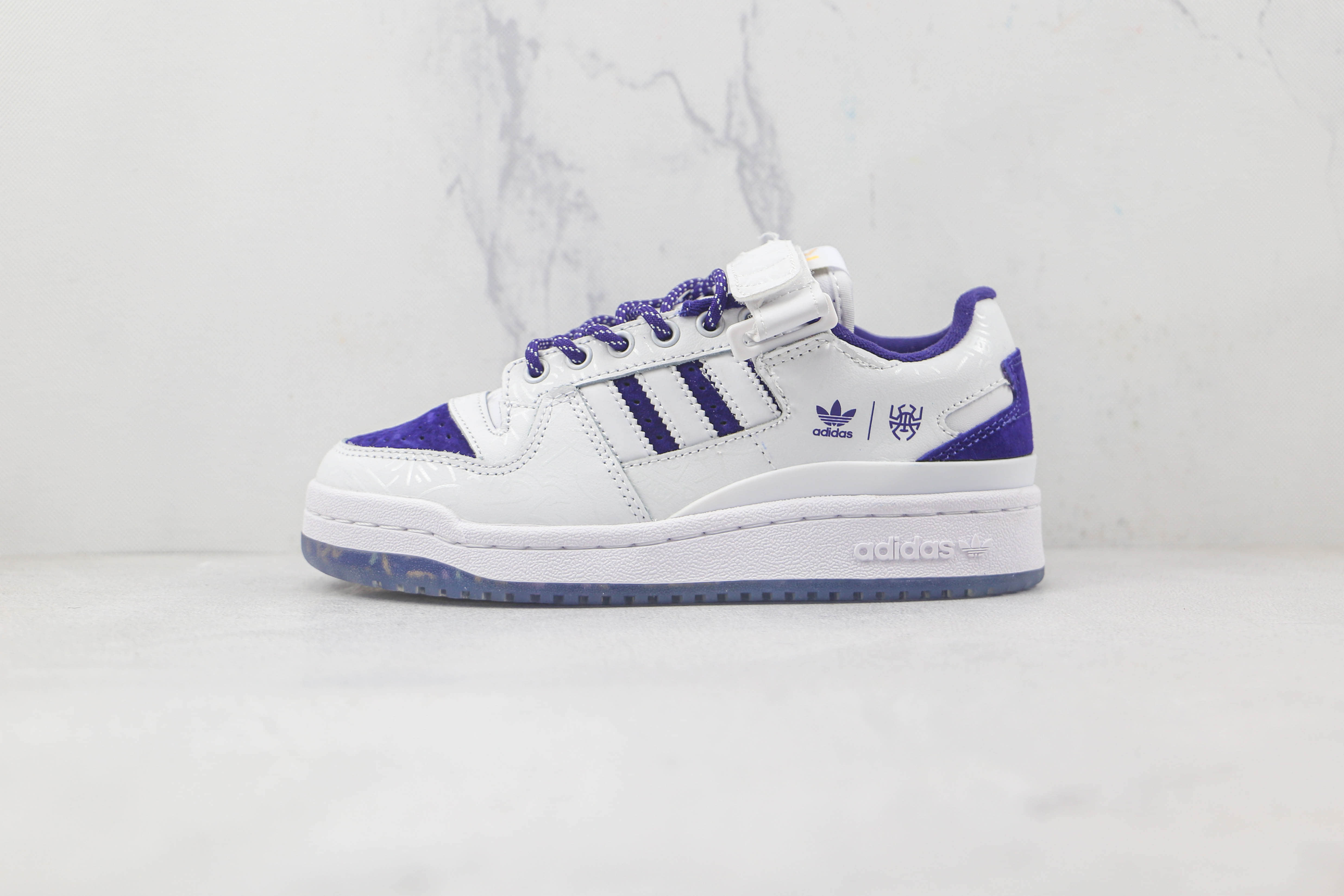阿迪达斯Adidas originals Forum 84 low纯原版本魔术贴白紫色Forum84板鞋原盒原标 货号：GY8287