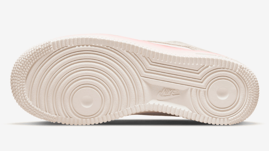 蛇纹+粉白渐变！这双AF1甜酷感十足！ 货号：DV1031-030