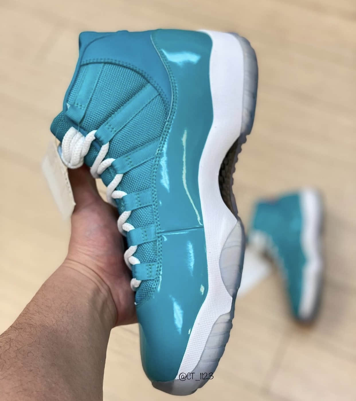 “海豚”AJ11 Sample实物曝光！会市售吗？
