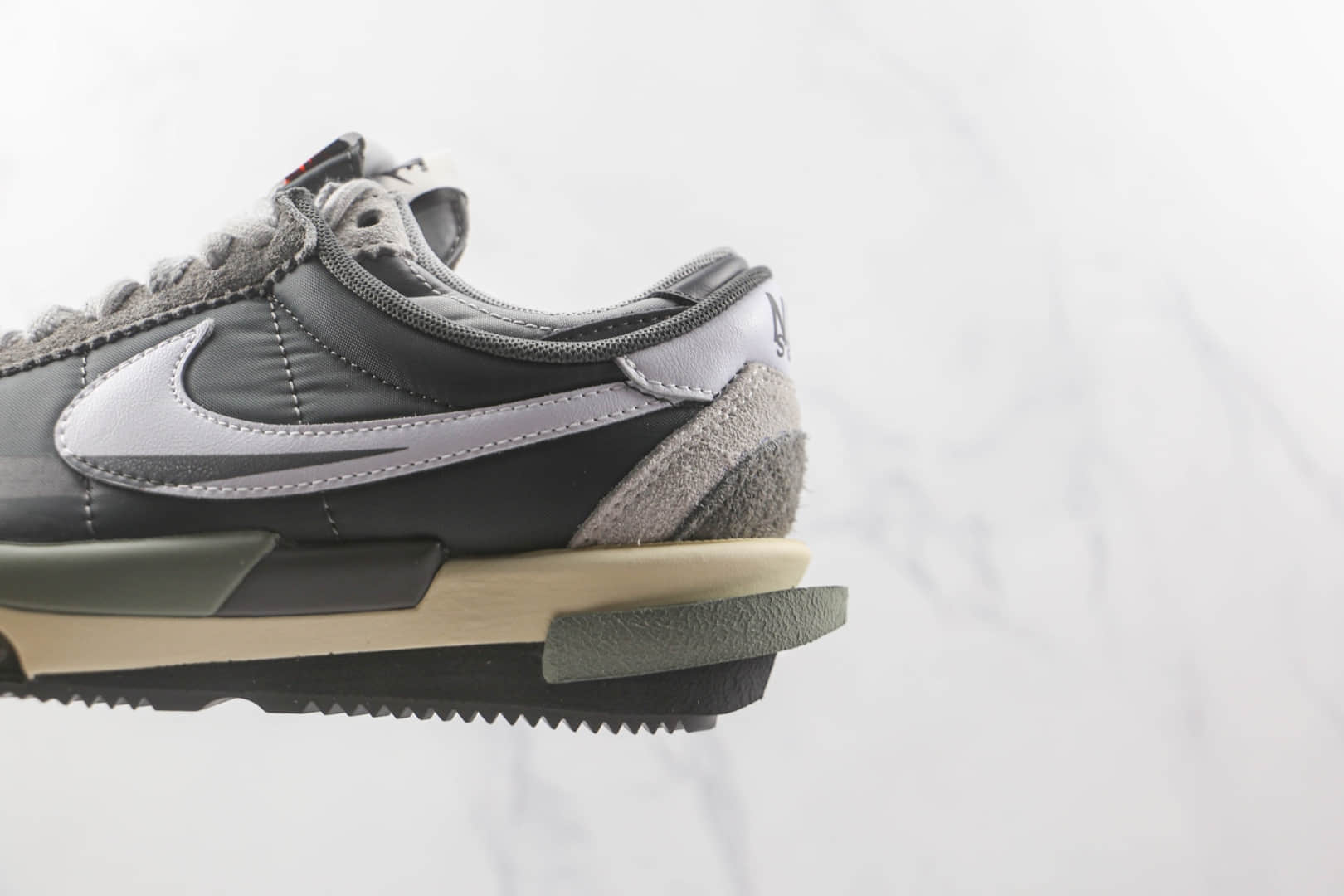 耐克Nike Zoom Cortez x Sacai联名款纯原版本阿甘慢跑鞋原楦头纸板打造 货号：DQ0581-001