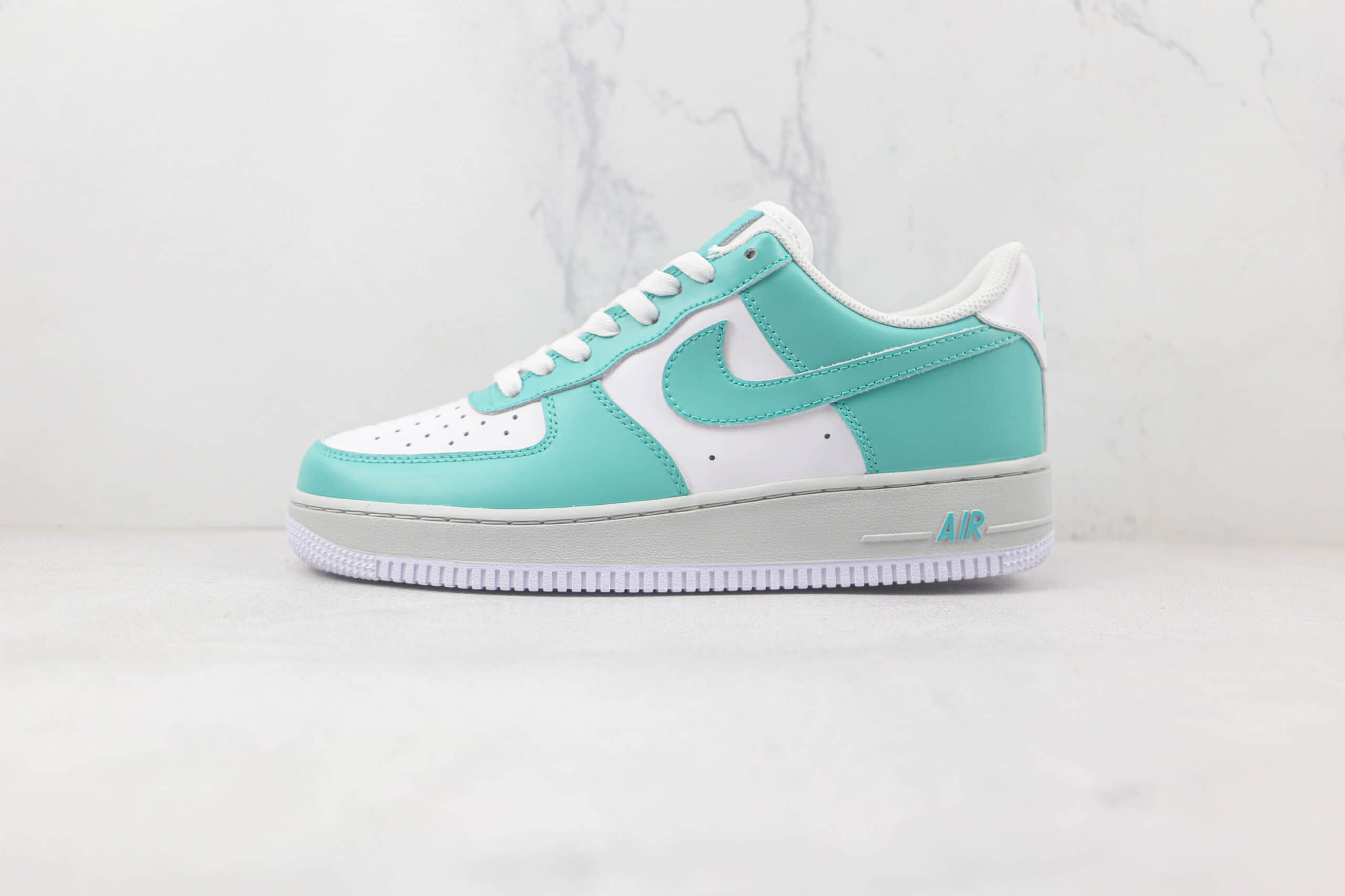 耐克Nike Air Force 1’07 Low纯原版本低帮空军一号蒂芙尼绿配色板鞋内置气垫 货号：DO7416-991