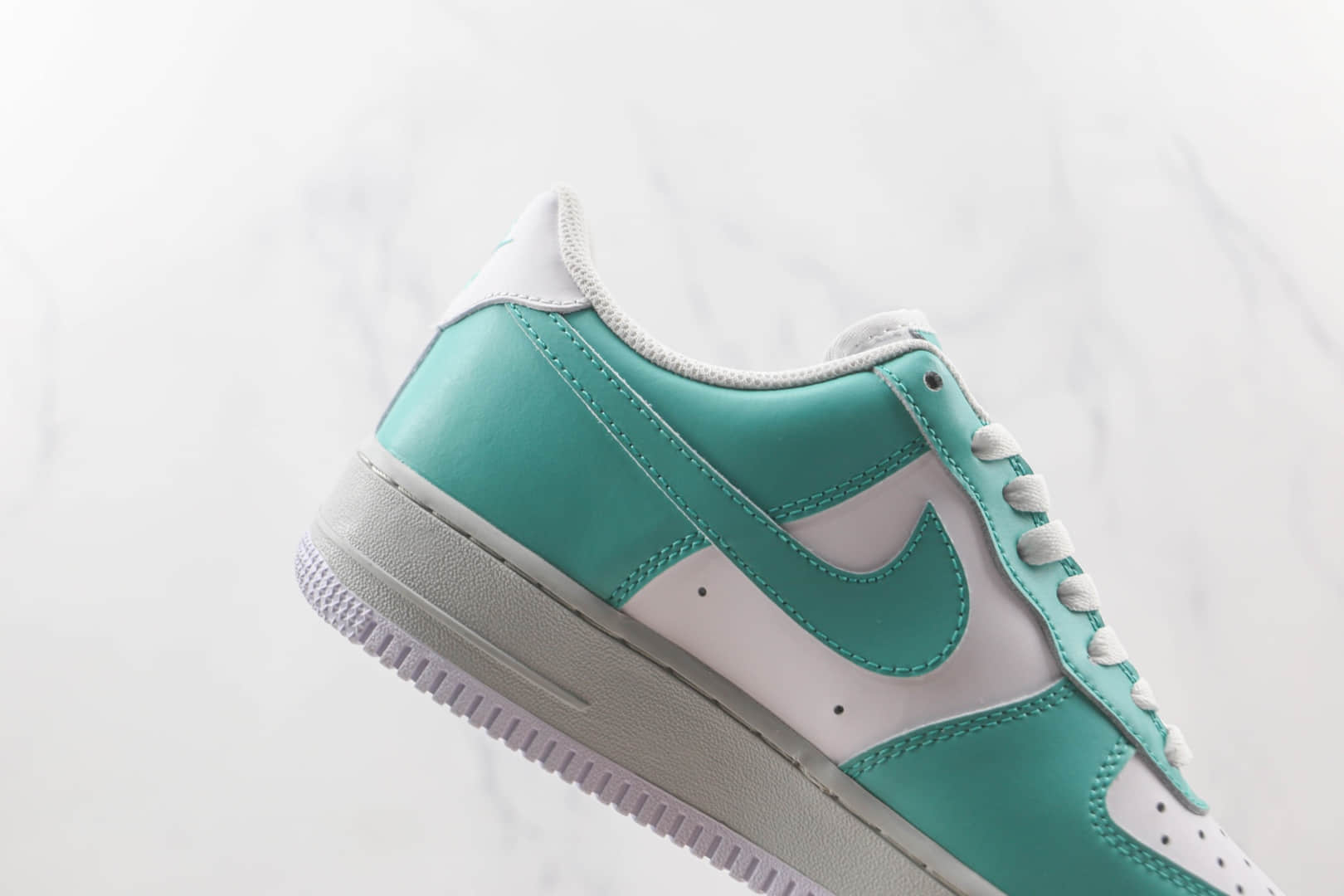 耐克Nike Air Force 1’07 Low纯原版本低帮空军一号蒂芙尼绿配色板鞋内置气垫 货号：DO7416-991