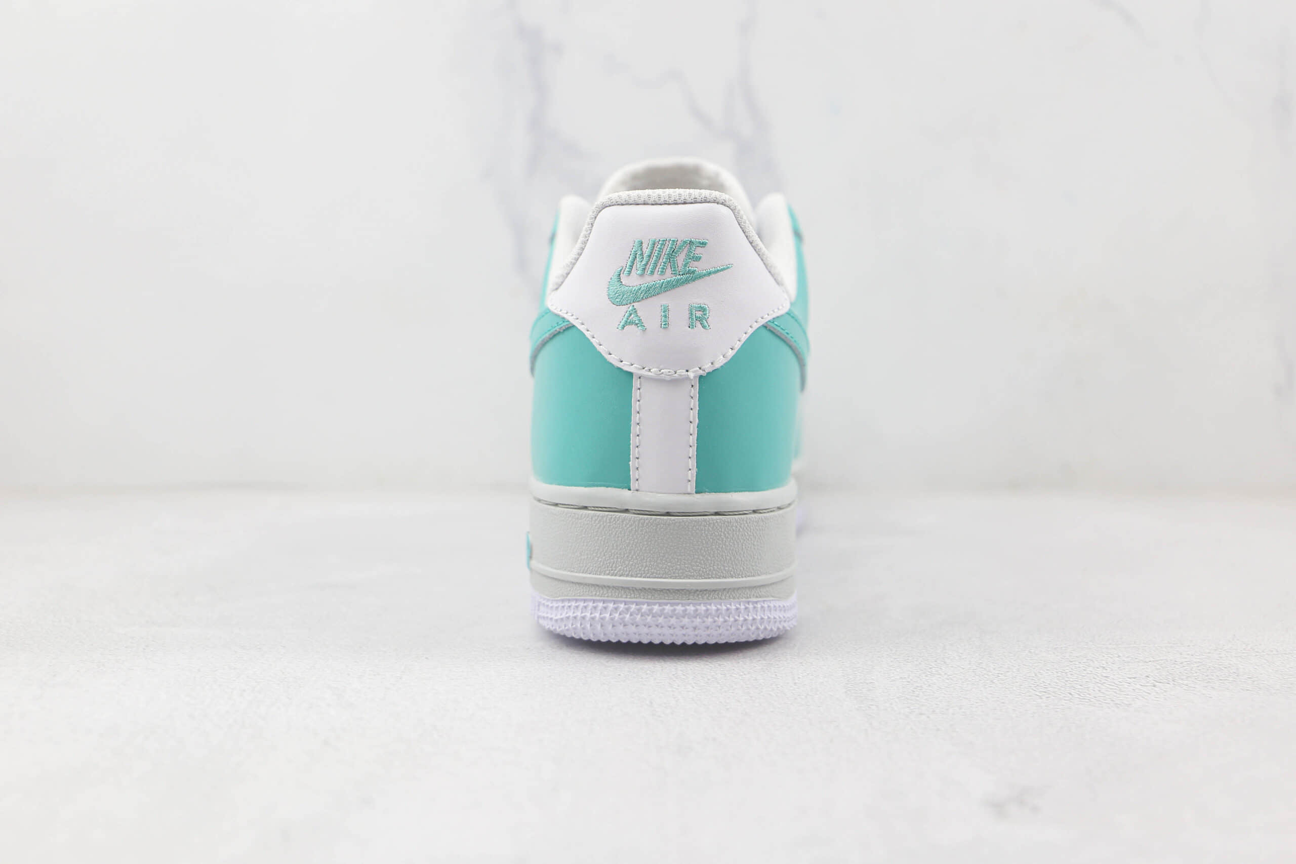 耐克Nike Air Force 1’07 Low纯原版本低帮空军一号蒂芙尼绿配色板鞋内置气垫 货号：DO7416-991