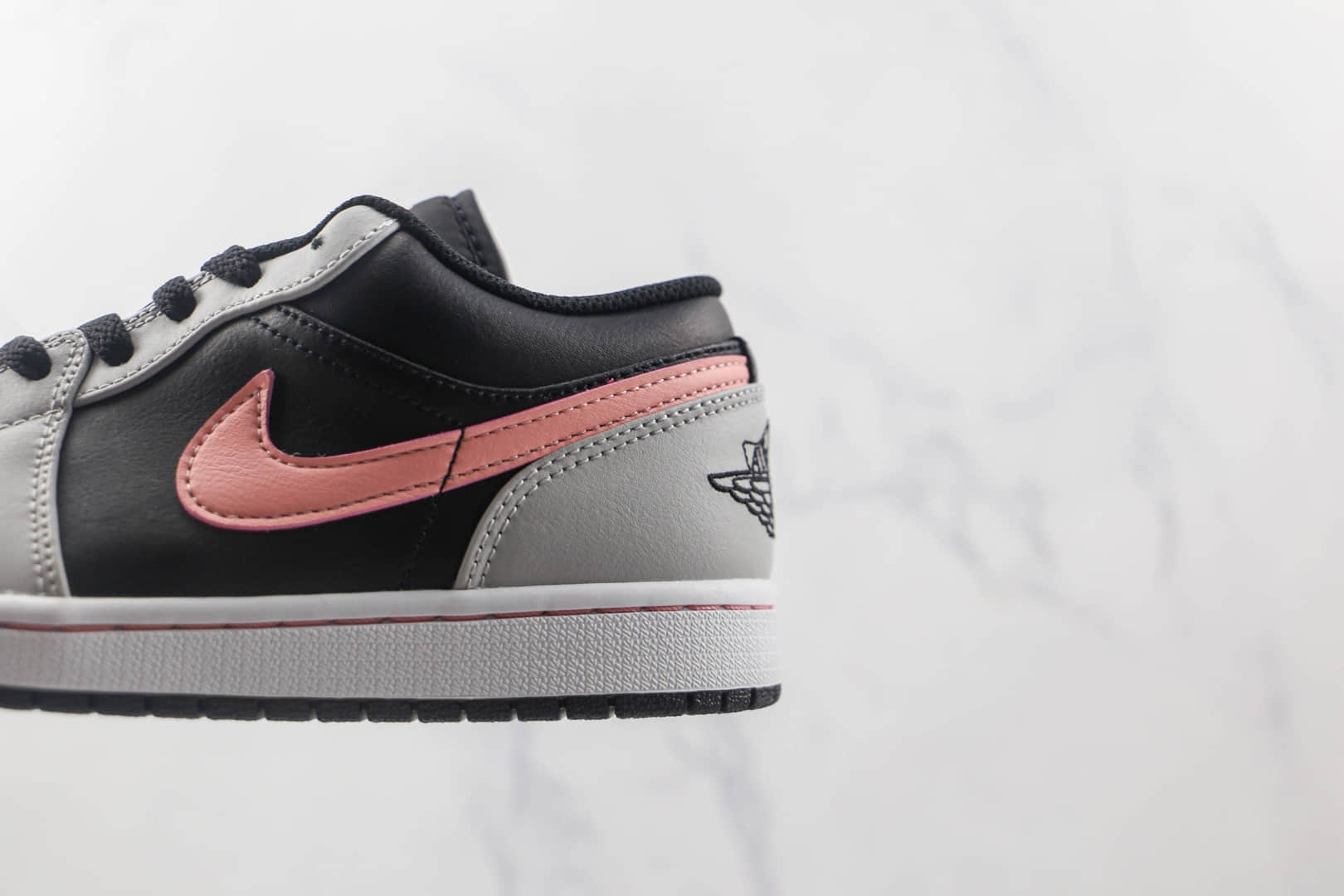乔丹Air Jordan 1 Low Shadow Toe纯原版本低帮AJ1灰粉板鞋内置气垫原盒原标 货号：553558-062