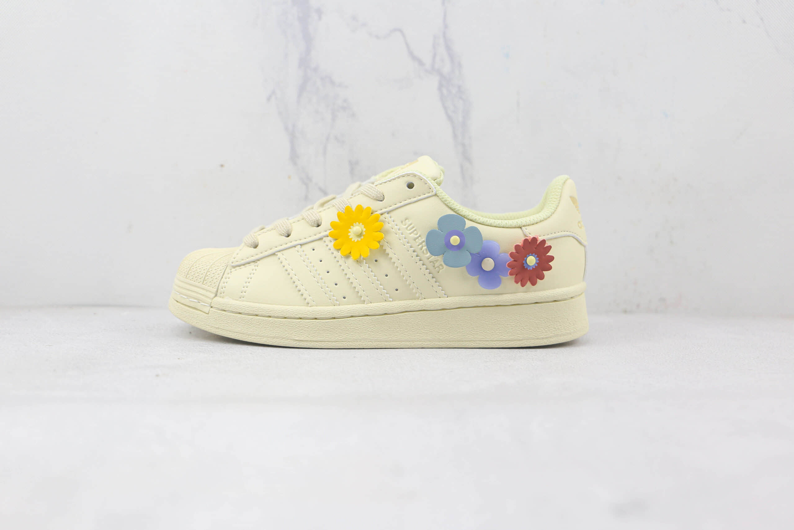 阿迪达斯Adidas Originals Superstar纯原版本三叶草贝壳头柠檬黄配色板鞋原楦头纸板打造 货号:GX2171