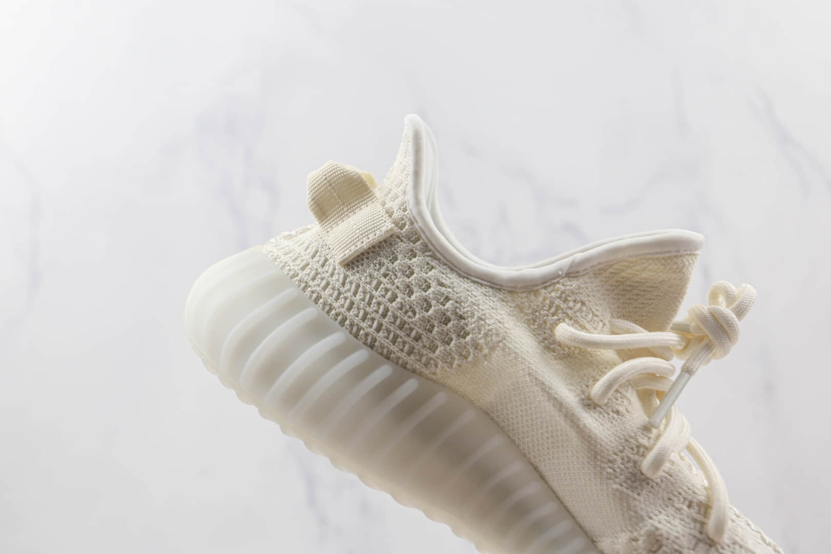 阿迪达斯Adidas Yeezy Boost 350v2纯原版本白色镂空配色爆米花跑鞋原鞋开模一比一打造 货号：HQ6316