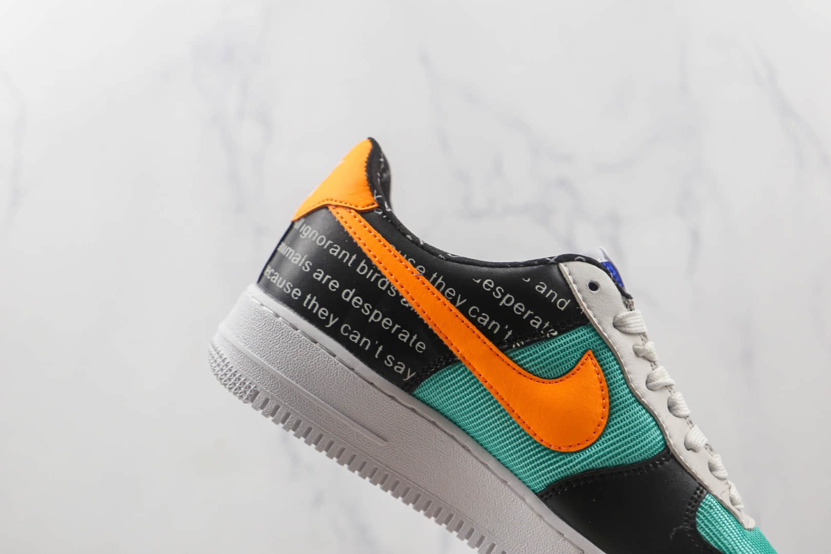 耐克Nike Air Force 1’07 Low纯原版本低帮空军一号黑绿字母板鞋内置气垫 货号：CI0057-100