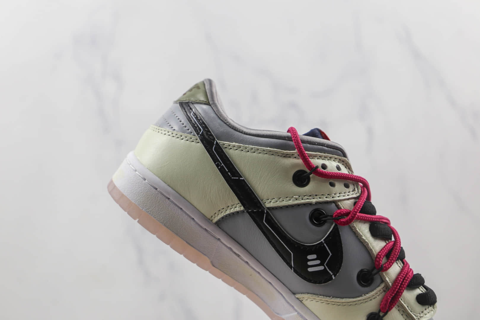 耐克Nike Dunk SB Low纯原版本低帮SB DUNK灰电玩涂鸦配色板鞋内置气垫 货号:DD1768-400