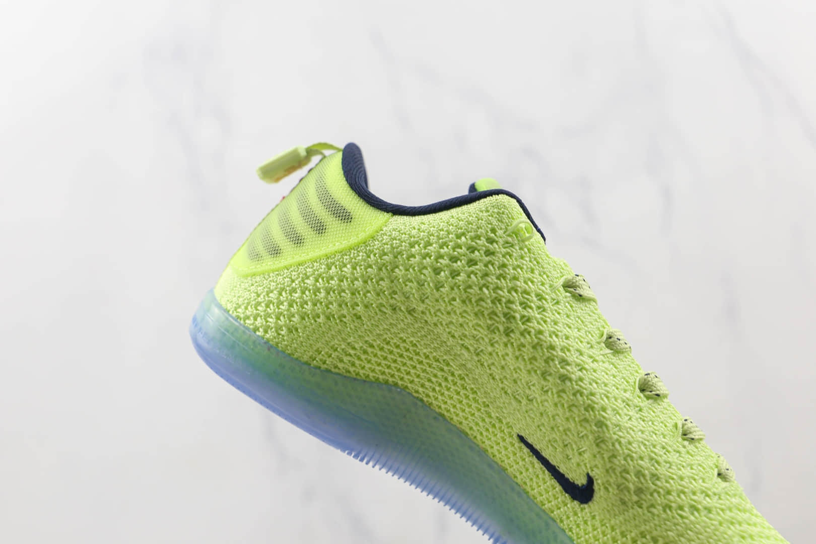 耐克Nike Kobe 11 Low 4KB Liquid Lime纯原版本科比11代毒液配色篮球鞋原楦头纸板打造 货号：824463-334