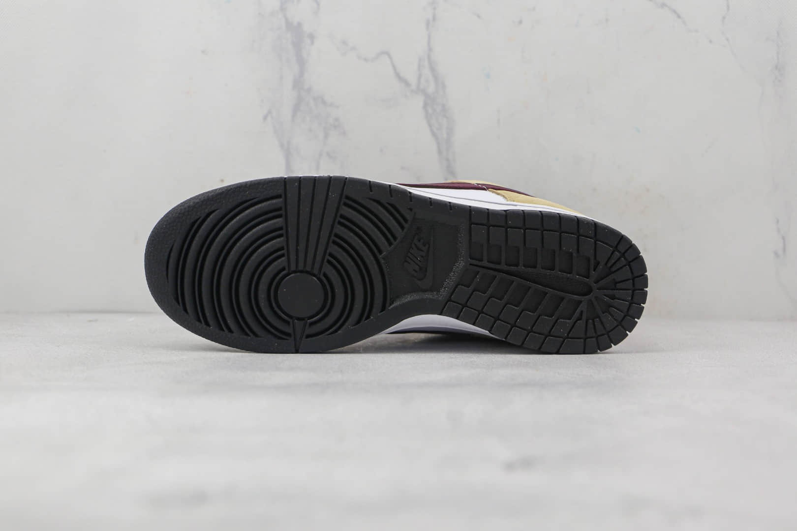 耐克Nike Dunk Low纯原版本低帮DUNK酒红钩板鞋原楦头纸板打造 货号：304292-161