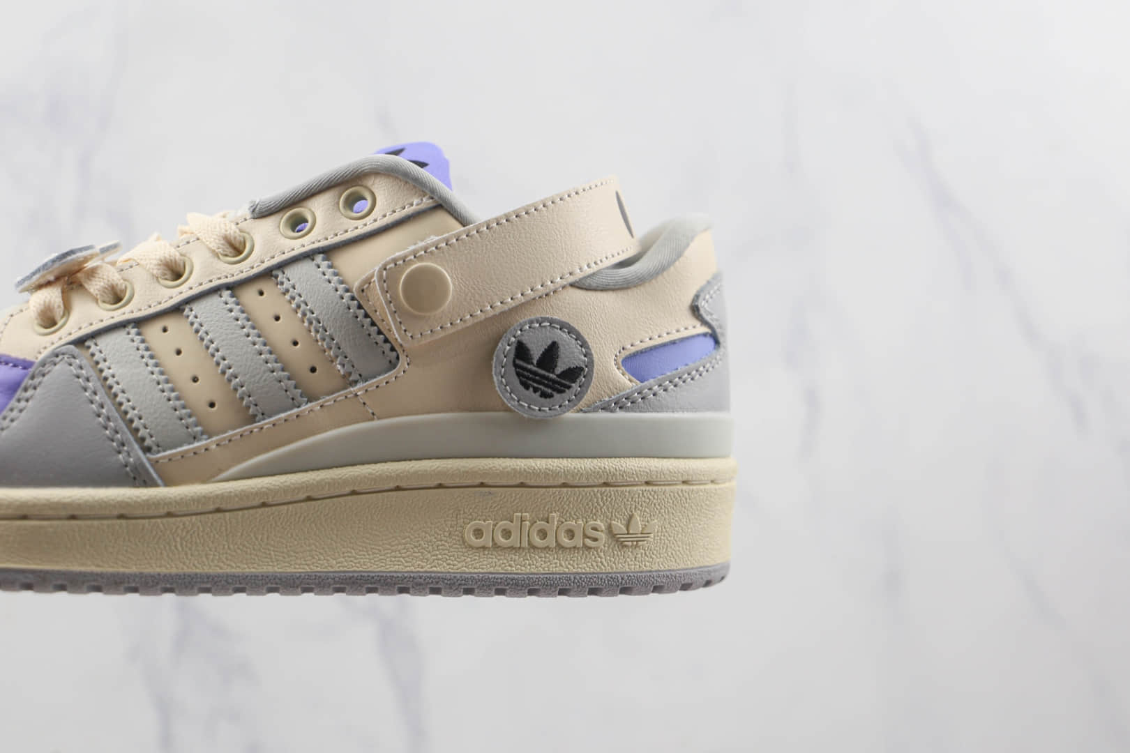 阿迪达斯Adidas originals Forum 84 low纯原版本低帮Forum84魔术贴复古板鞋原楦头纸板打造 货号：GW4426