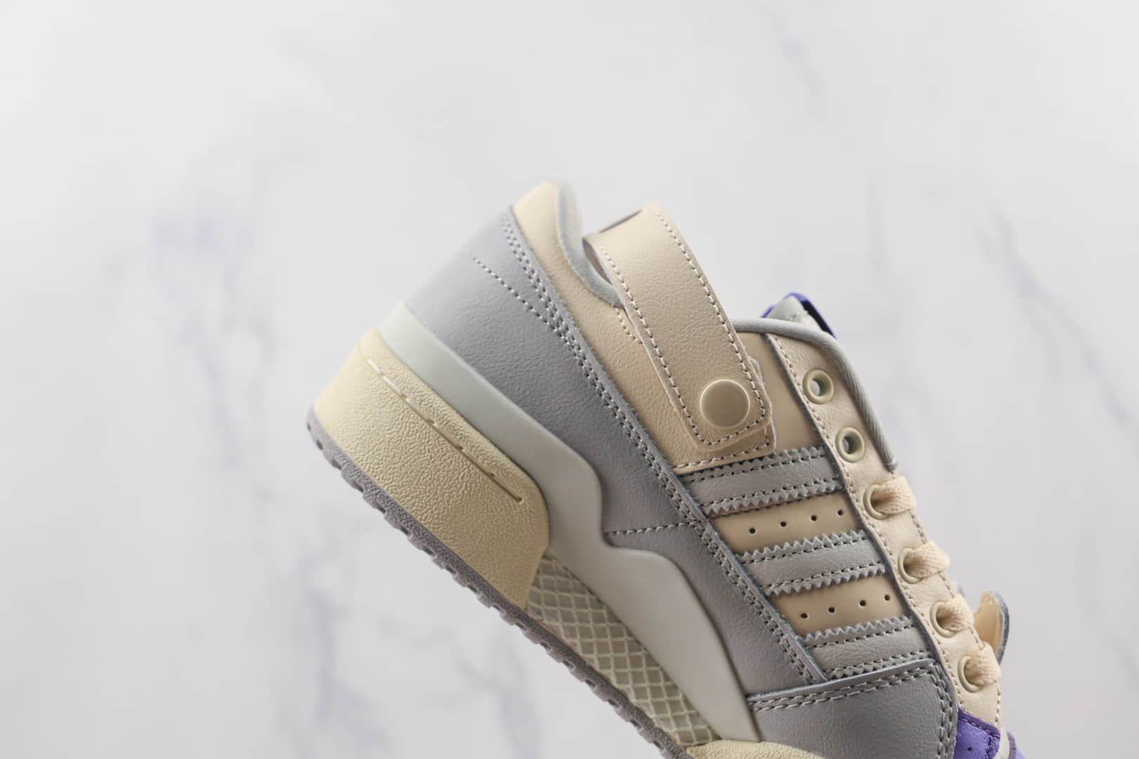 阿迪达斯Adidas originals Forum 84 low纯原版本低帮Forum84魔术贴复古板鞋原楦头纸板打造 货号：GW4426