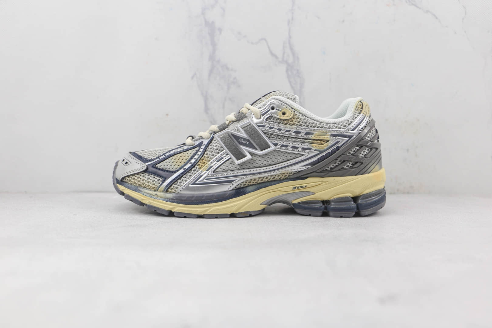 新百伦New Balance 1906天花板NB1906纯原复刻复古慢跑鞋原档案数据开发 货号：M1906RTI