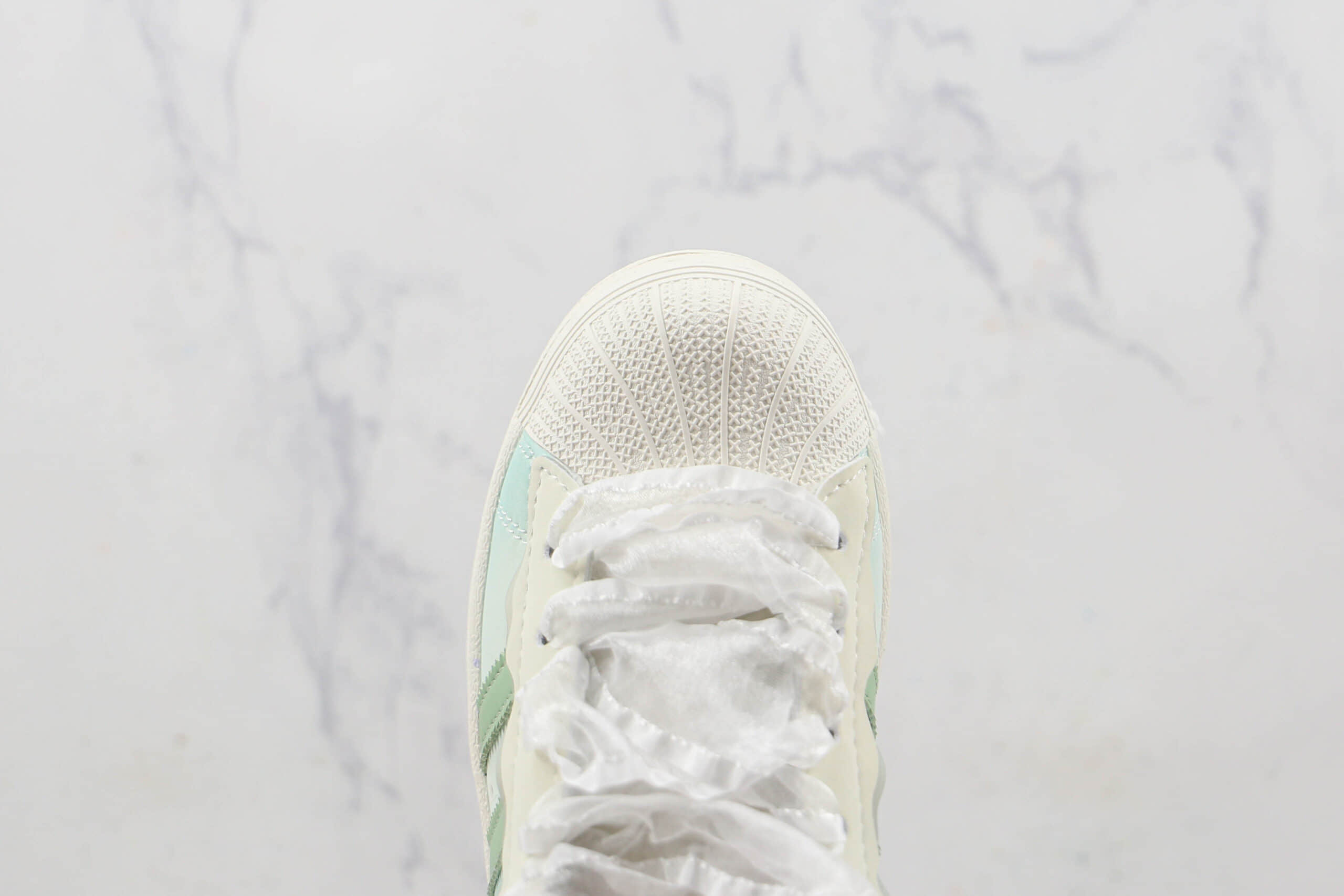 阿迪达斯adidas Originals Superstar Sail Green Lace莆田纯原复刻三叶草贝壳头米白绿花边雪糕丝带配色板鞋原楦头纸板打造 货号:GW4441