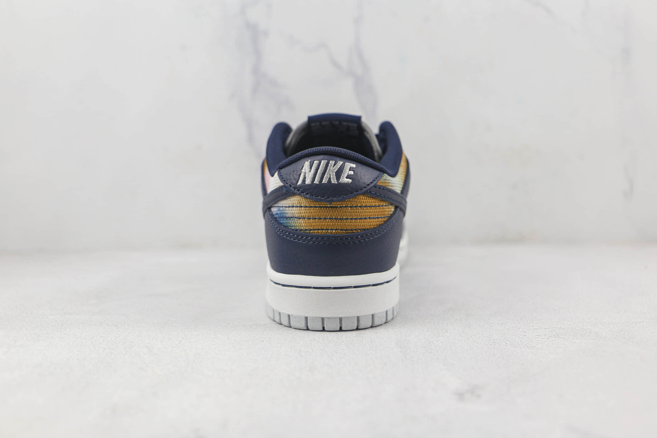 耐克Nike Dunk Low Graffiti天花板纯原版本低帮DUNK街头涂鸦配色板鞋原档案数据开发 货号：DM0108-400