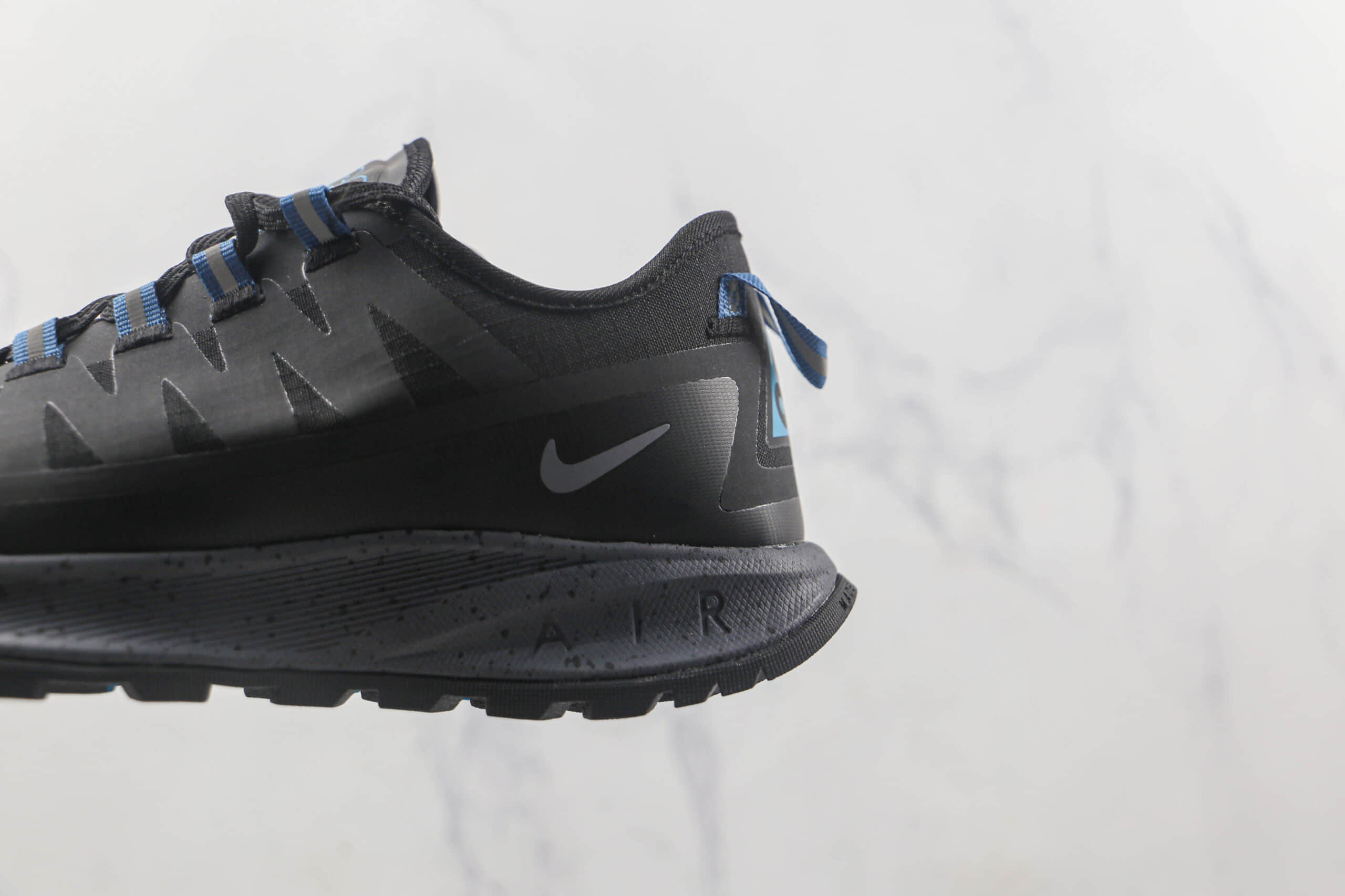 耐克Nike ACG Mountain Fly Low GTX SE莆田纯原版本ACG机能户外登山鞋原鞋开模一比一打造 货号：CW5924-001