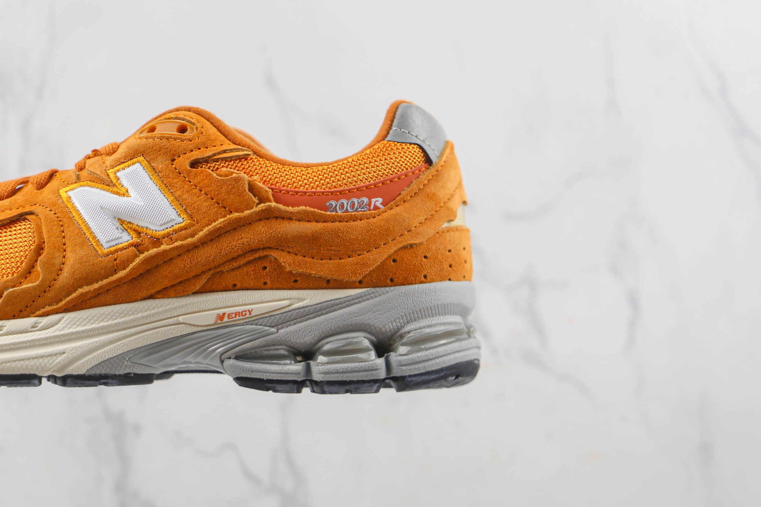 新百伦New Balanc 2002莆田纯原复刻版本NB2002橙色复古慢跑鞋原楦头纸板打造 货号：M2002RDE