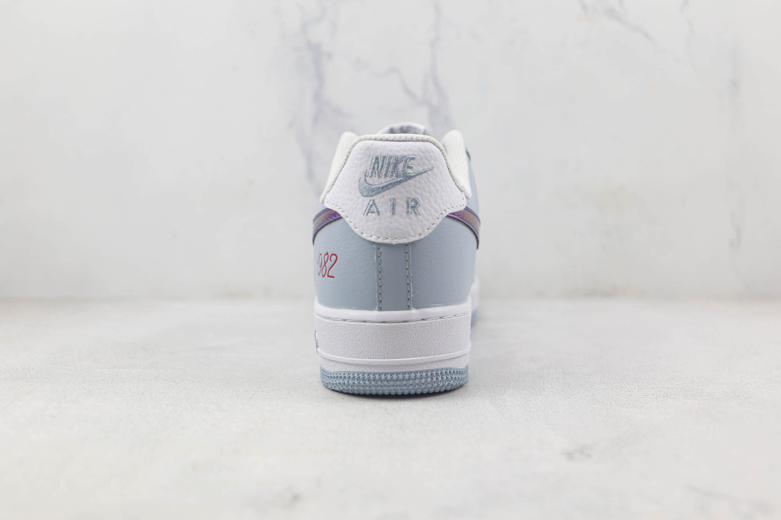 耐克Nike Air Force 1’07 Low莆田纯原复刻版本低帮空军一号白蓝反光板鞋原楦头纸板打造 货号：CW1888-609