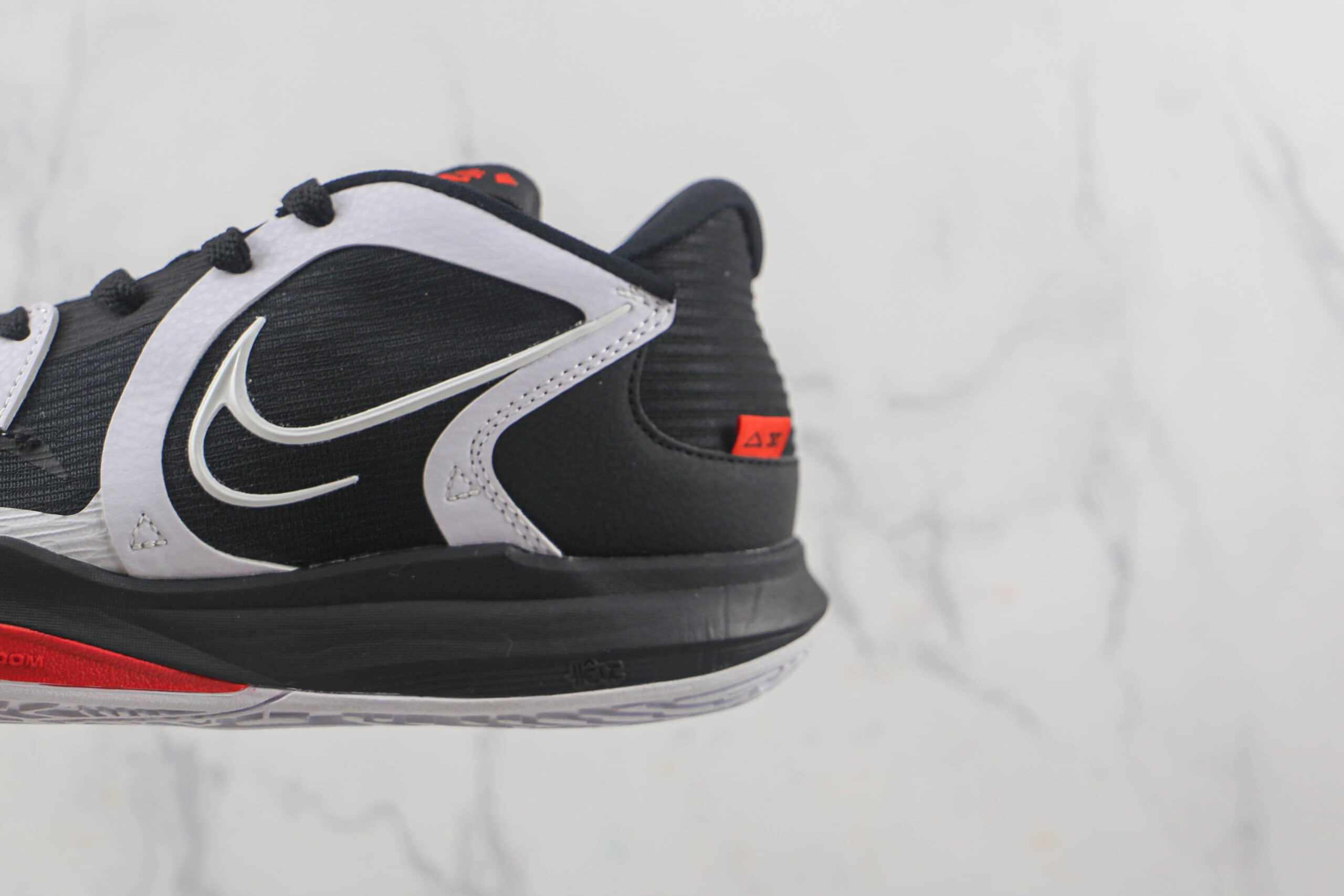 耐克Nike Kyrie Low 8 EP LR莆田纯原复刻版本欧文8代实战篮球鞋原档案数据开发 货号：DJ6012-001