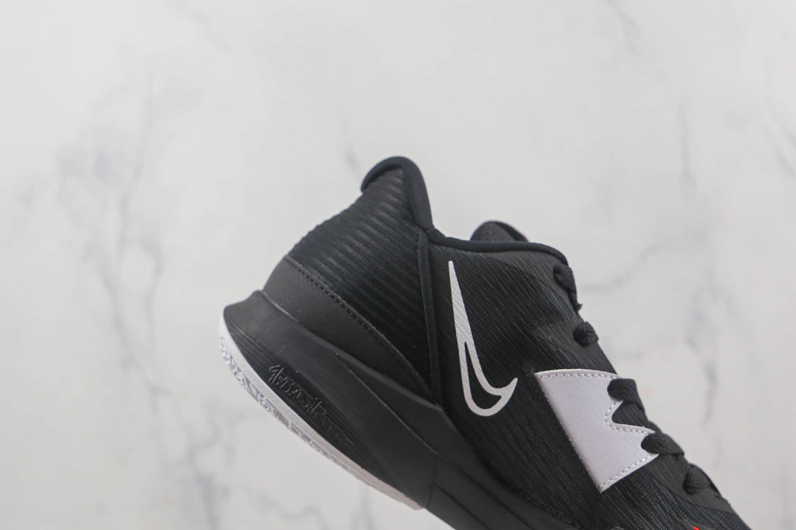 耐克Nike Kyrie Low 8 EP LR莆田纯原复刻版本欧文8代实战篮球鞋原档案数据开发 货号：DJ6012-001