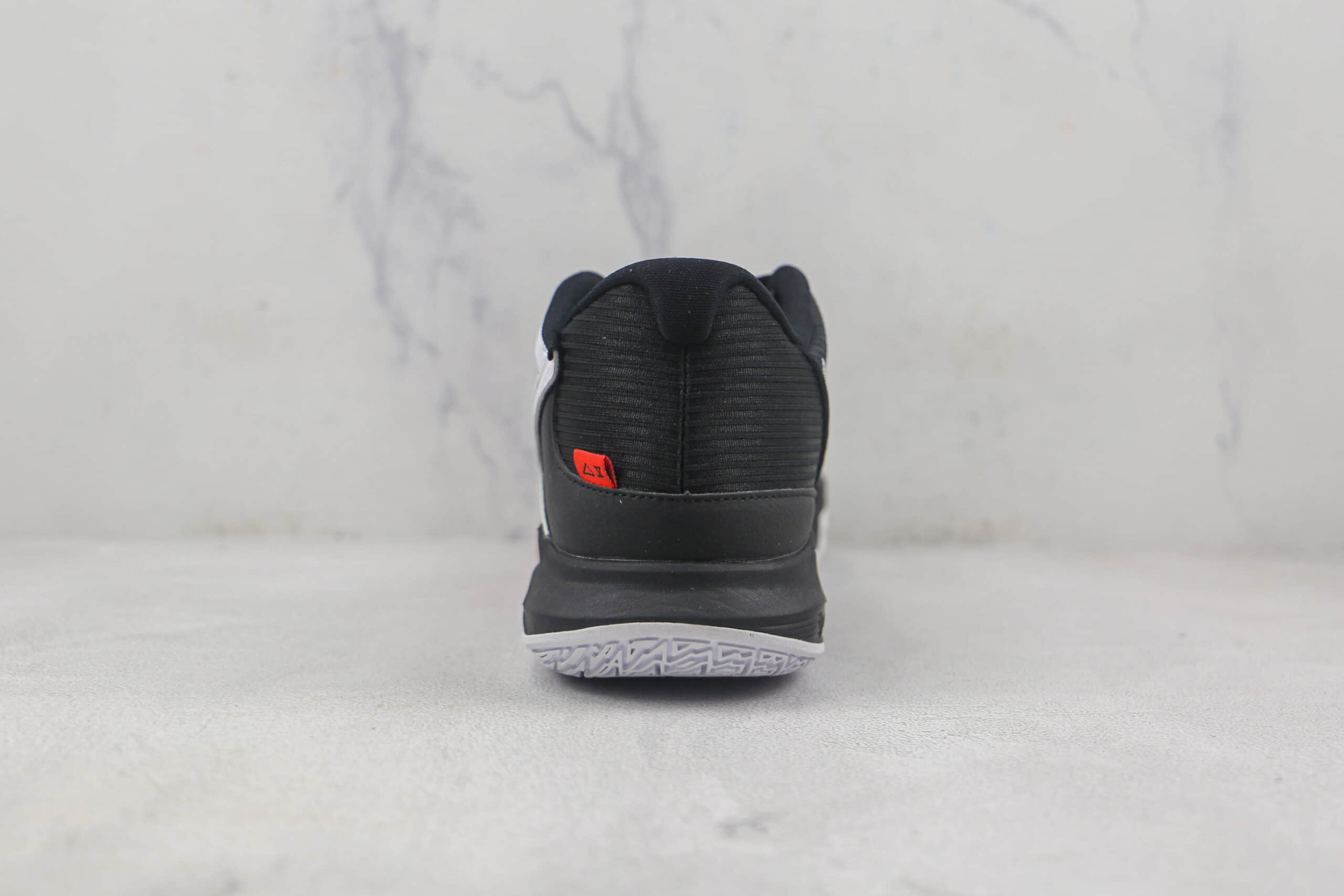 耐克Nike Kyrie Low 8 EP LR莆田纯原复刻版本欧文8代实战篮球鞋原档案数据开发 货号：DJ6012-001