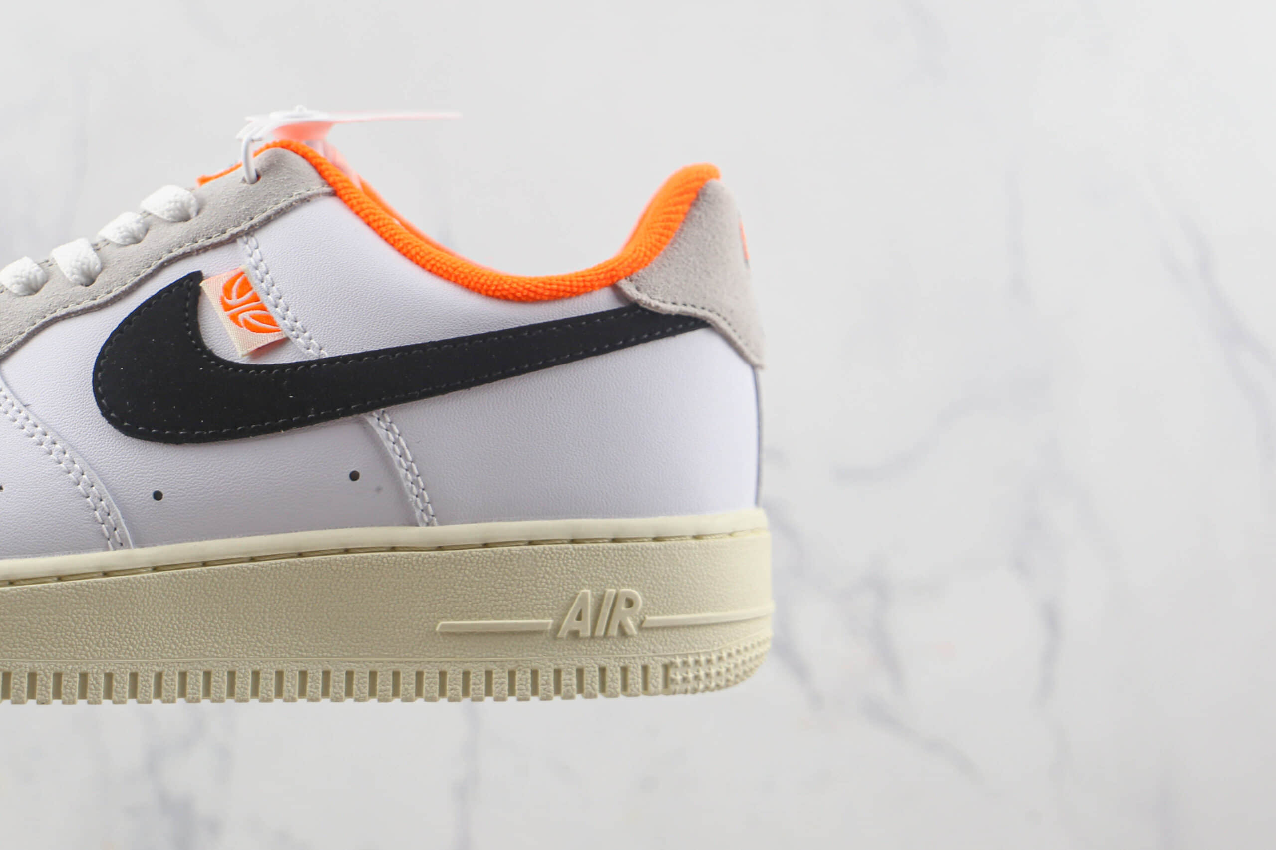 耐克Nike Air Force 1’07 Low莆田纯原复刻版本低帮空军一号白橙色黑红双钩板鞋内置气垫 货号：DX3357-100