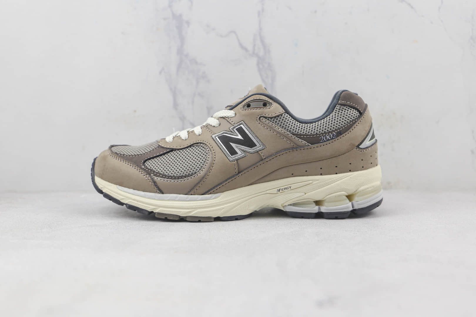 新百伦New Balanc 2002R莆田纯原复刻版本NB2002R复古休闲跑步鞋原楦头纸板打造 货号：M2002RAW