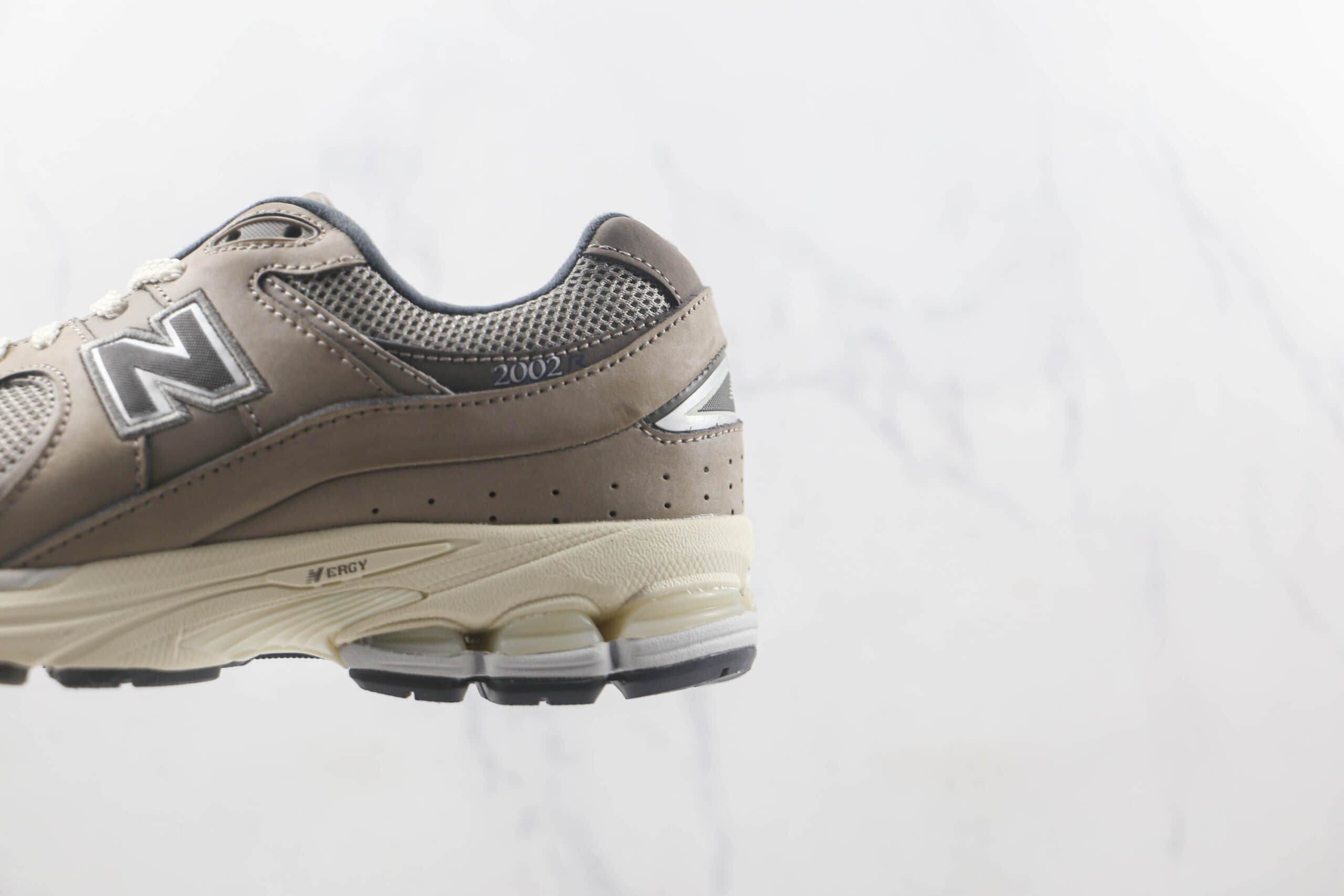 新百伦New Balanc 2002R莆田纯原复刻版本NB2002R复古休闲跑步鞋原楦头纸板打造 货号：M2002RAW
