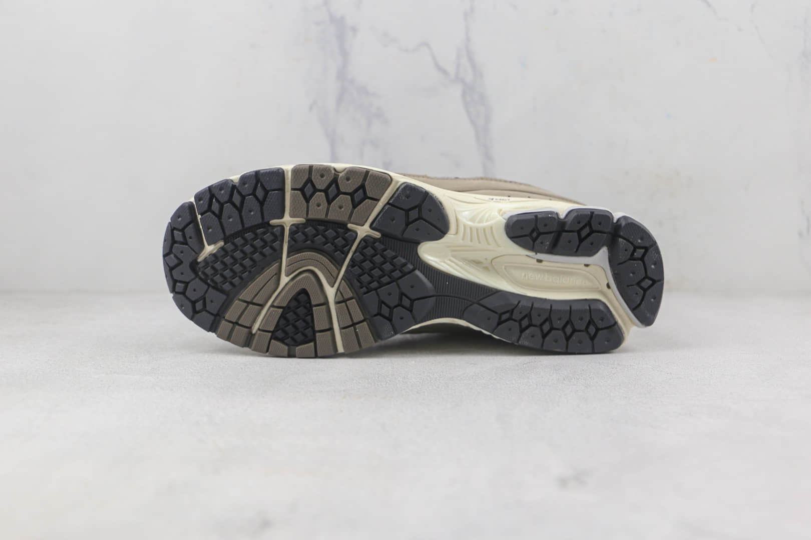 新百伦New Balanc 2002R莆田纯原复刻版本NB2002R复古休闲跑步鞋原楦头纸板打造 货号：M2002RAW