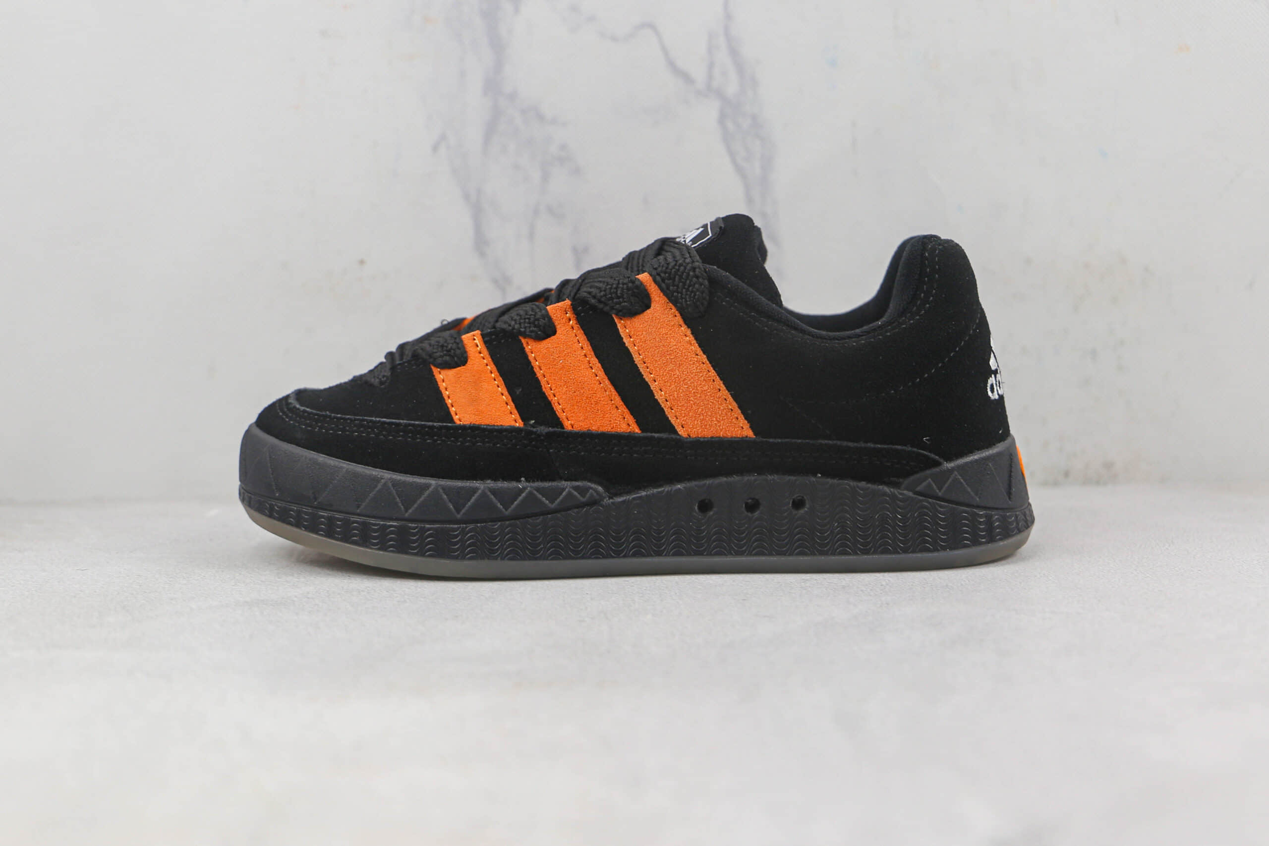 阿迪达斯adidas Adimatic Jamal smith莆田纯原复刻版本黑橙色复古板鞋原楦头纸板打造 货号：GX8976