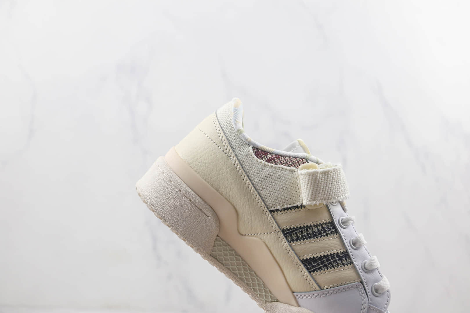 阿迪达斯Adidas originals Forum 84 low莆田纯原复刻版本麻布白黄色复古板鞋原盒原标 货号：GX2174