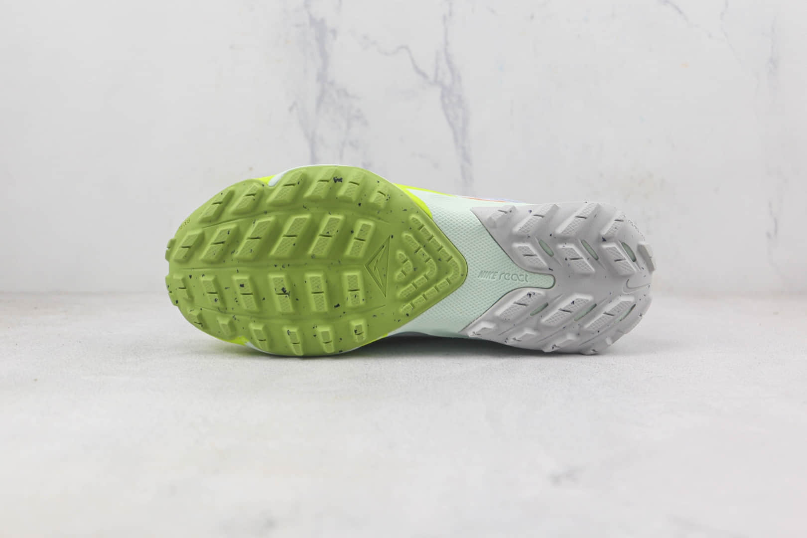 耐克Nike Terra Kiger 8征服荒野系列飞马8代灰绿色慢跑鞋原盒原标原楦头纸板打造 货号:DH0649-002