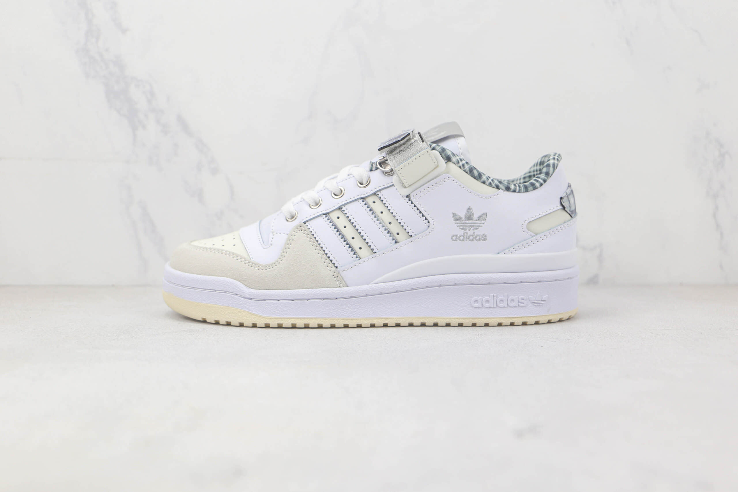 阿迪达斯adidas originals Forum 84 low莆田纯原复刻版本Forum84奶油白魔术贴复古板鞋原盒原标 货号：FZ5627