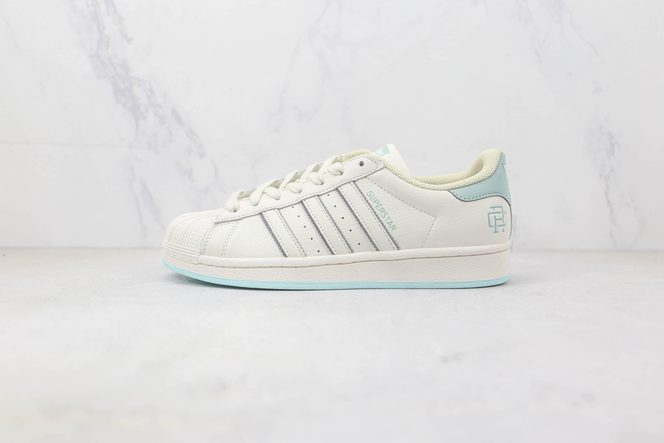 阿迪达斯Adidas Originals SUPERSTAR W纯原版本贝壳头白蓝色板鞋 阿迪达斯三叶草贝壳头系列 货号:HR0469