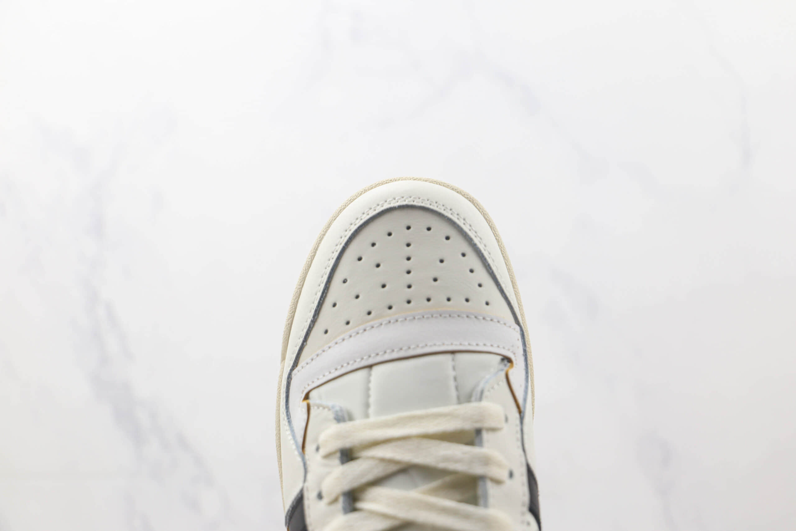 阿迪达斯Adidas originals Forum 84 low纯原版本Forum84白黑色魔术贴复古板鞋 阿迪达斯Forum84复古校园板鞋 货号:HR2007