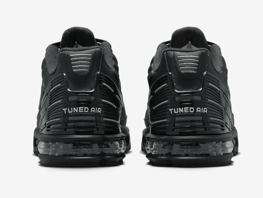 喷漆Swoosh！复古跑鞋Air Max Plus 3新配色即将登场！ 货号：FD0659-001