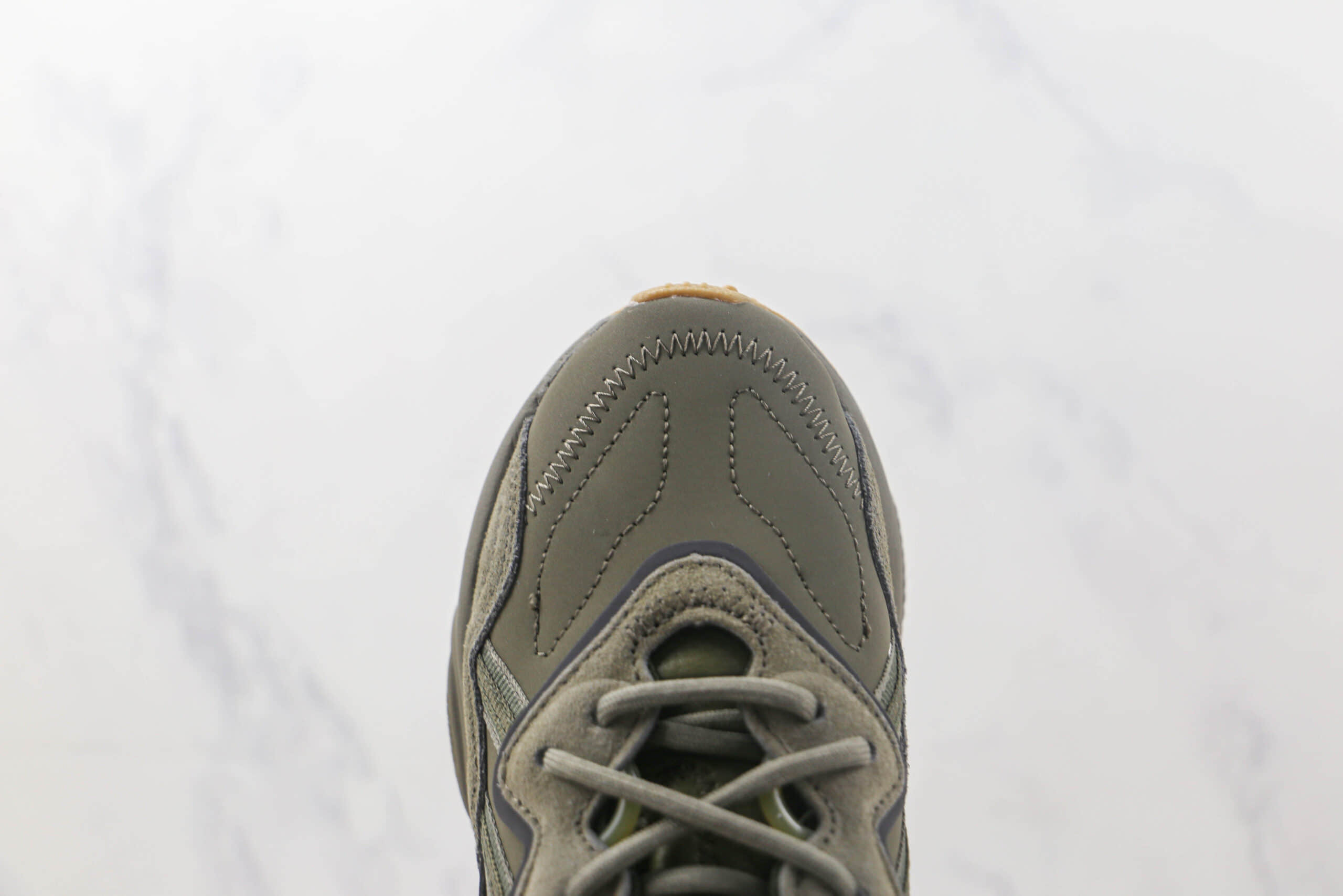 阿迪达斯Adidas Originals Ozweego 3M纯原版本三叶草军绿色水管老爹鞋 阿迪达斯三叶草复古慢跑鞋 货号：EE6461