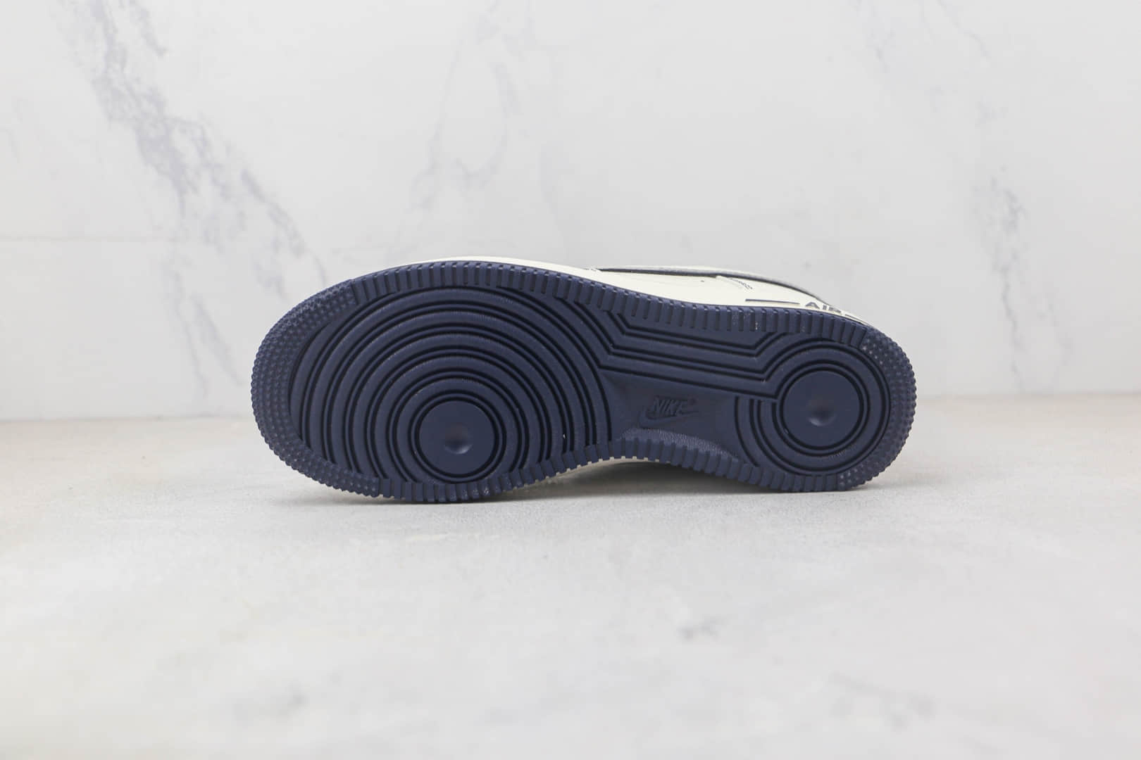 耐克Nike Air Force 1 Low 07纯原版本低帮空军一号白黑色3m反光板鞋 耐克空军一号马克笔系列 货号：UN3699-033